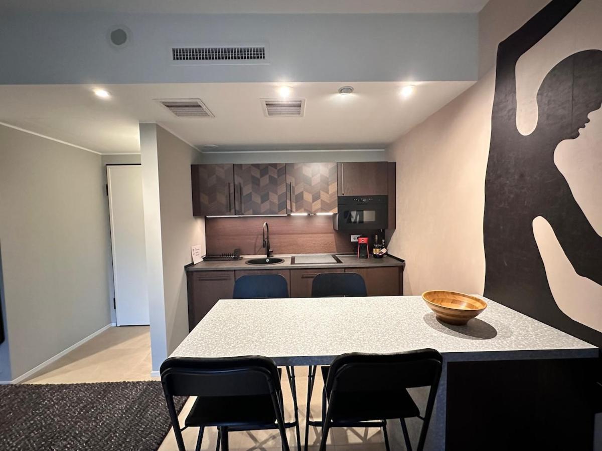 Sky Apartment *