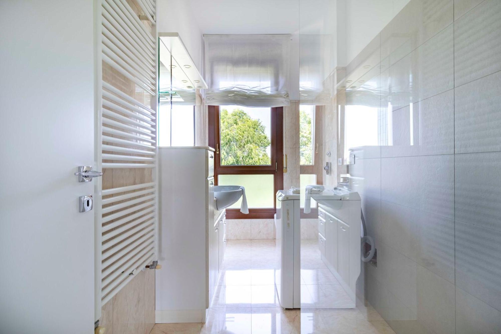 Bright House - Carozzi