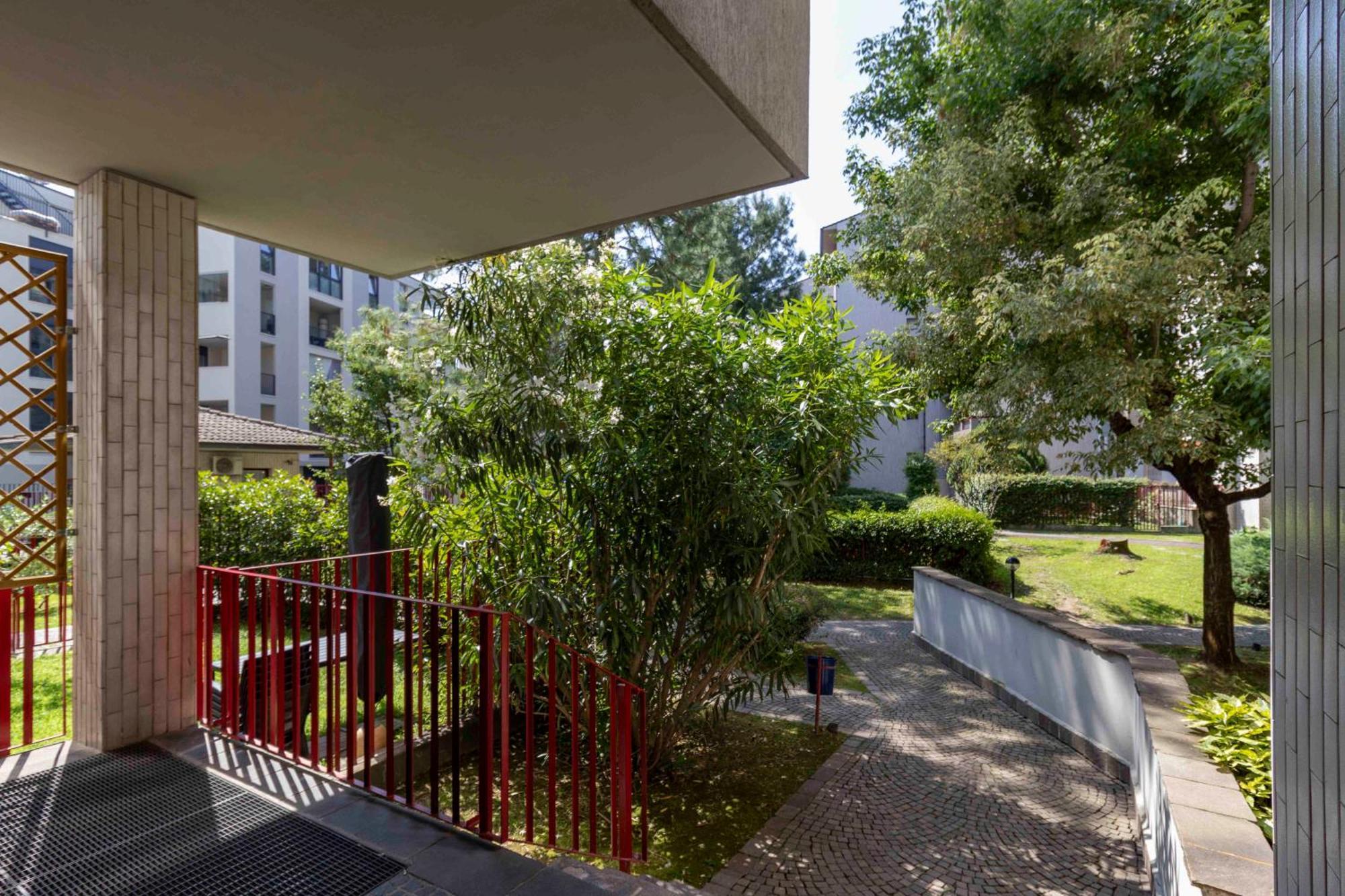Bright House - Carozzi *