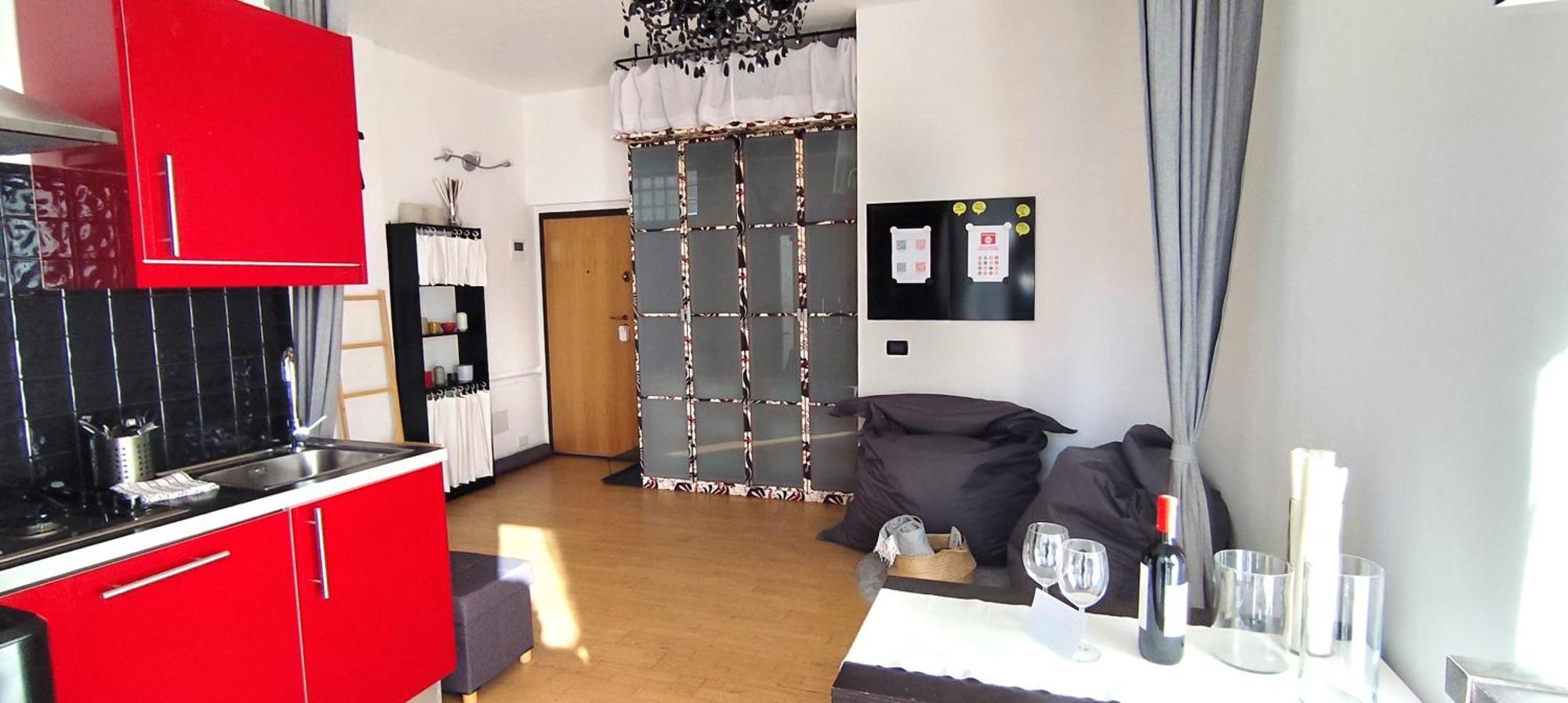 Appartamento Monolocale In Quartiere Nolo *