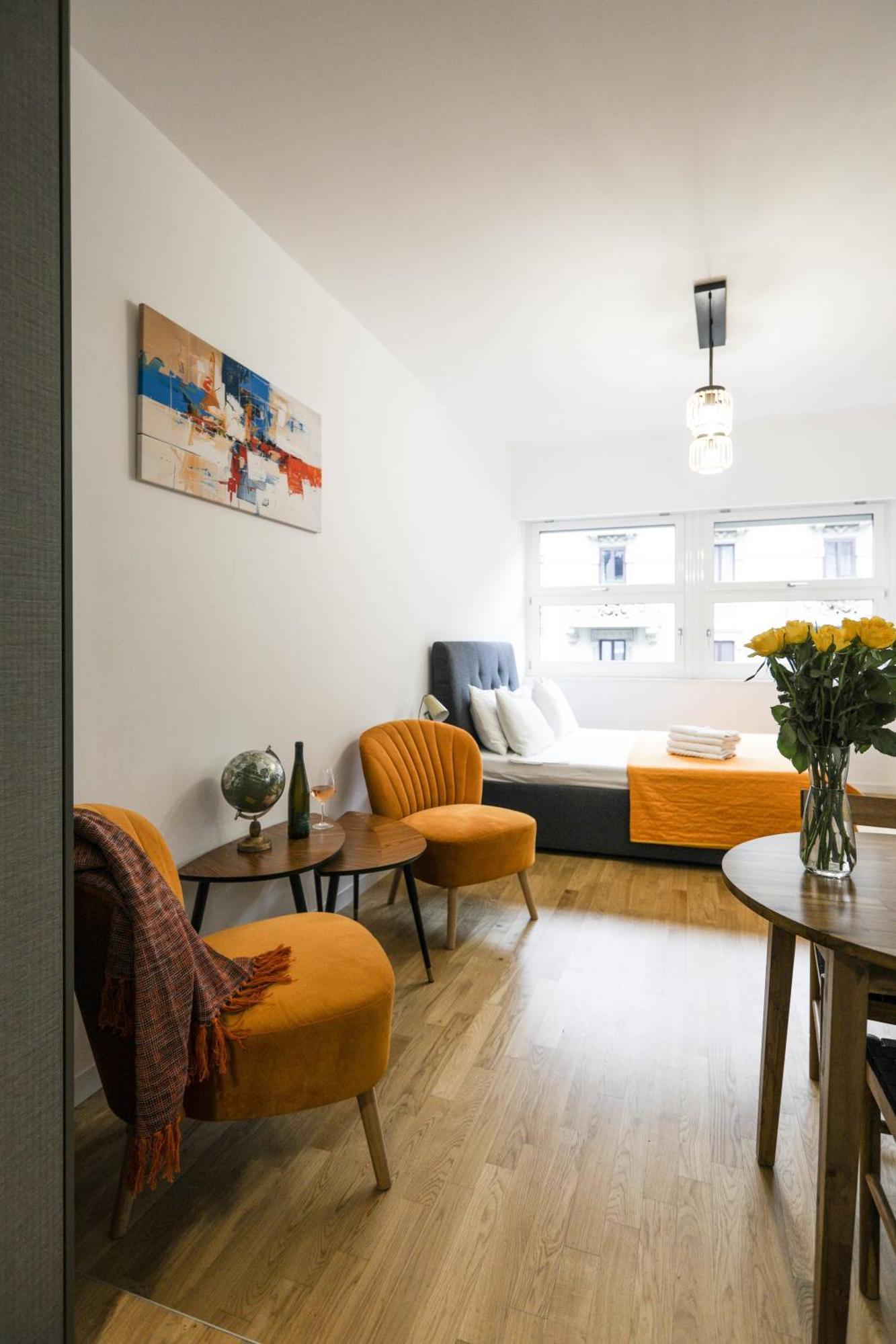 Moderno Centro Milano, Metro Loreto Apartment *