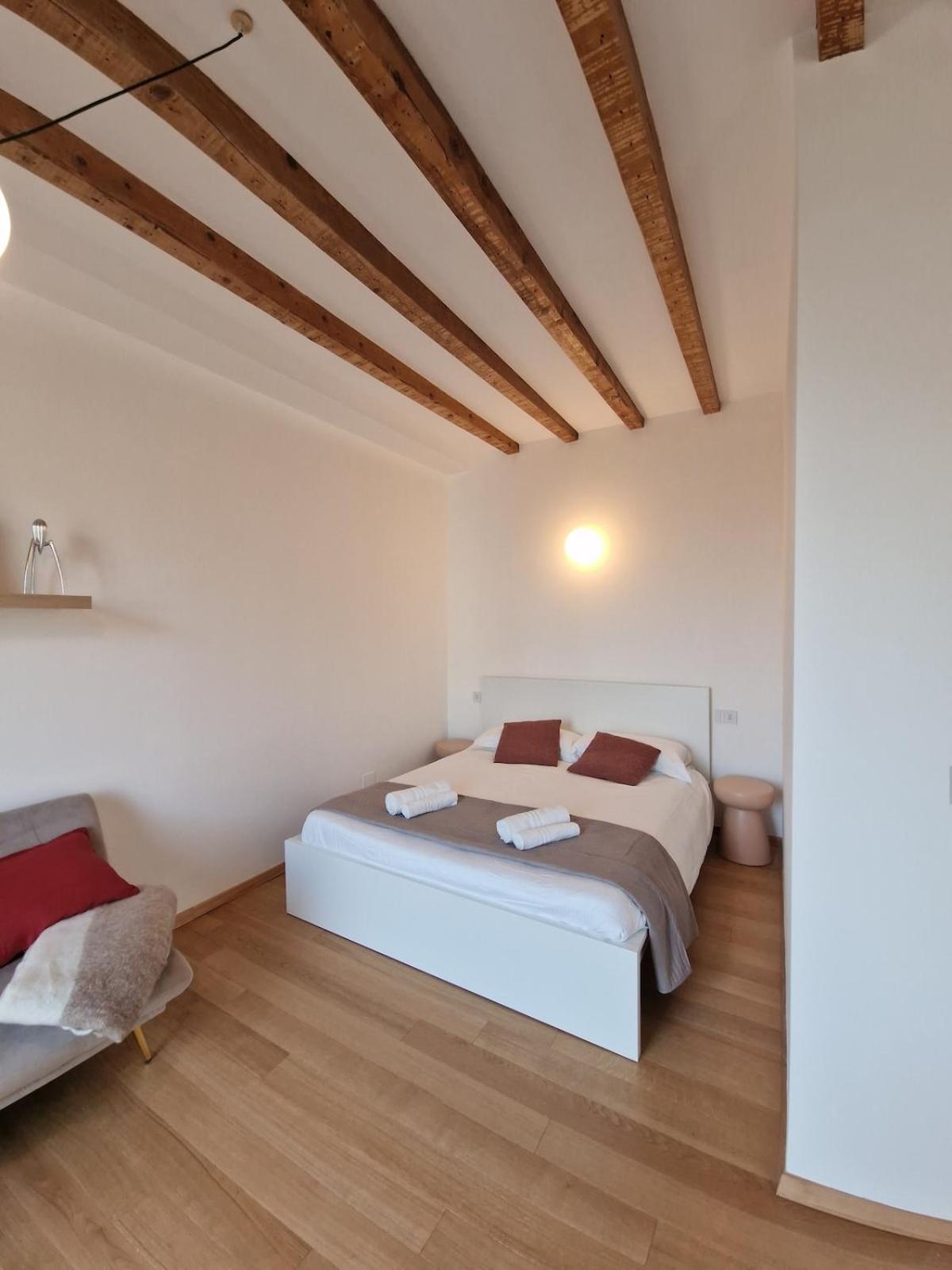 Appartamento Camparino Apartment, 10 Min From The Duomo, *