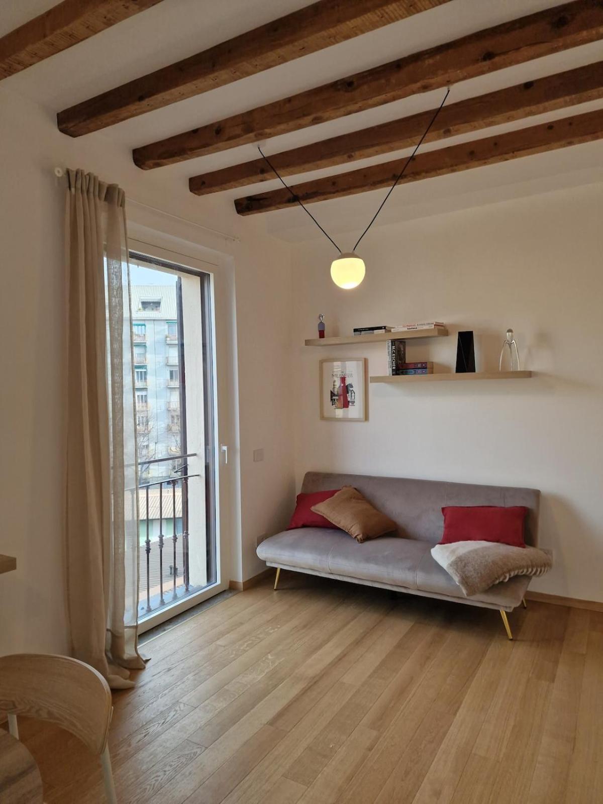 Camparino Apartment, 10 Min From The Duomo, Appartamento *
