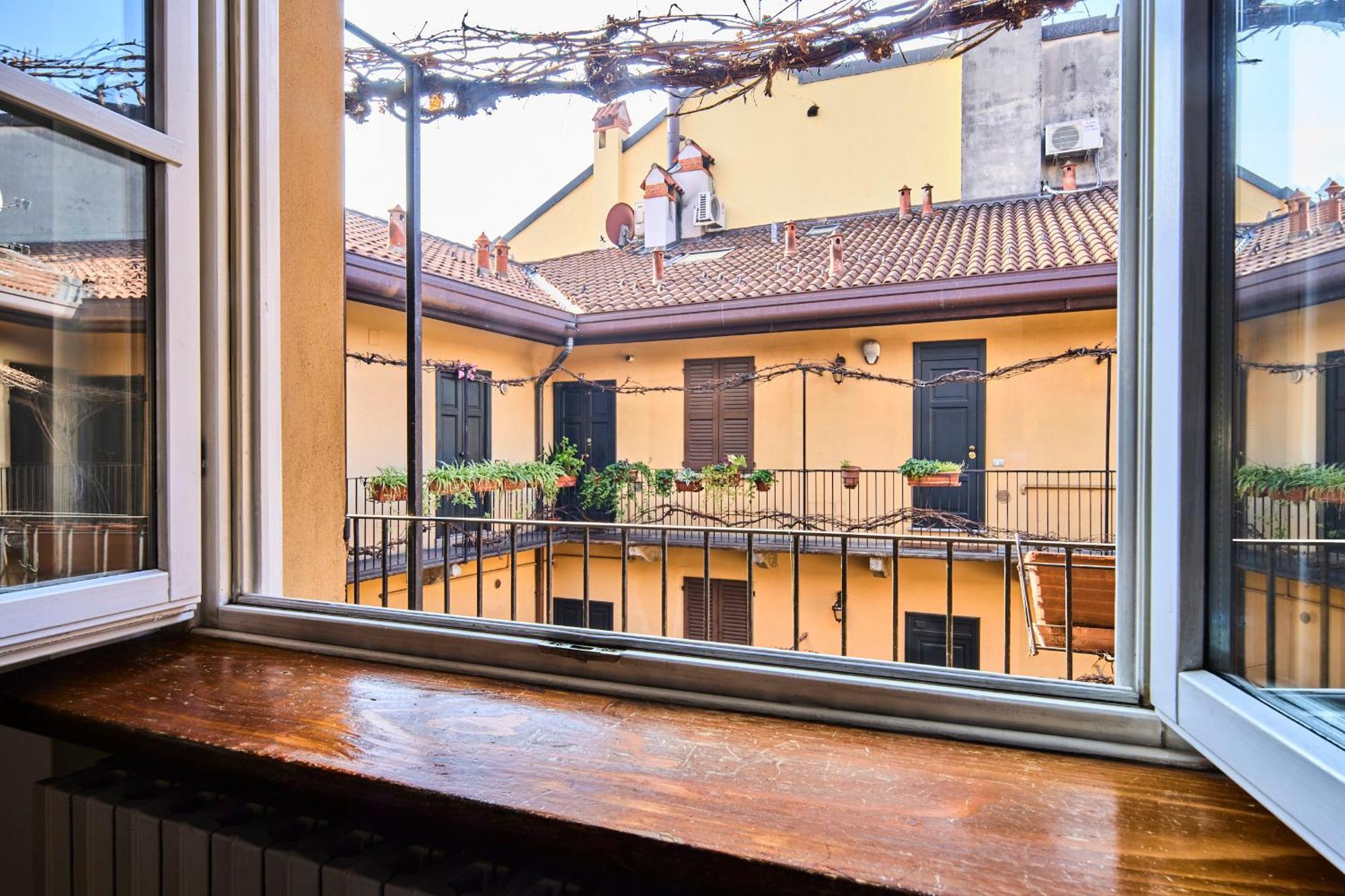 Splendido Monolocale Sui Navigli Milano