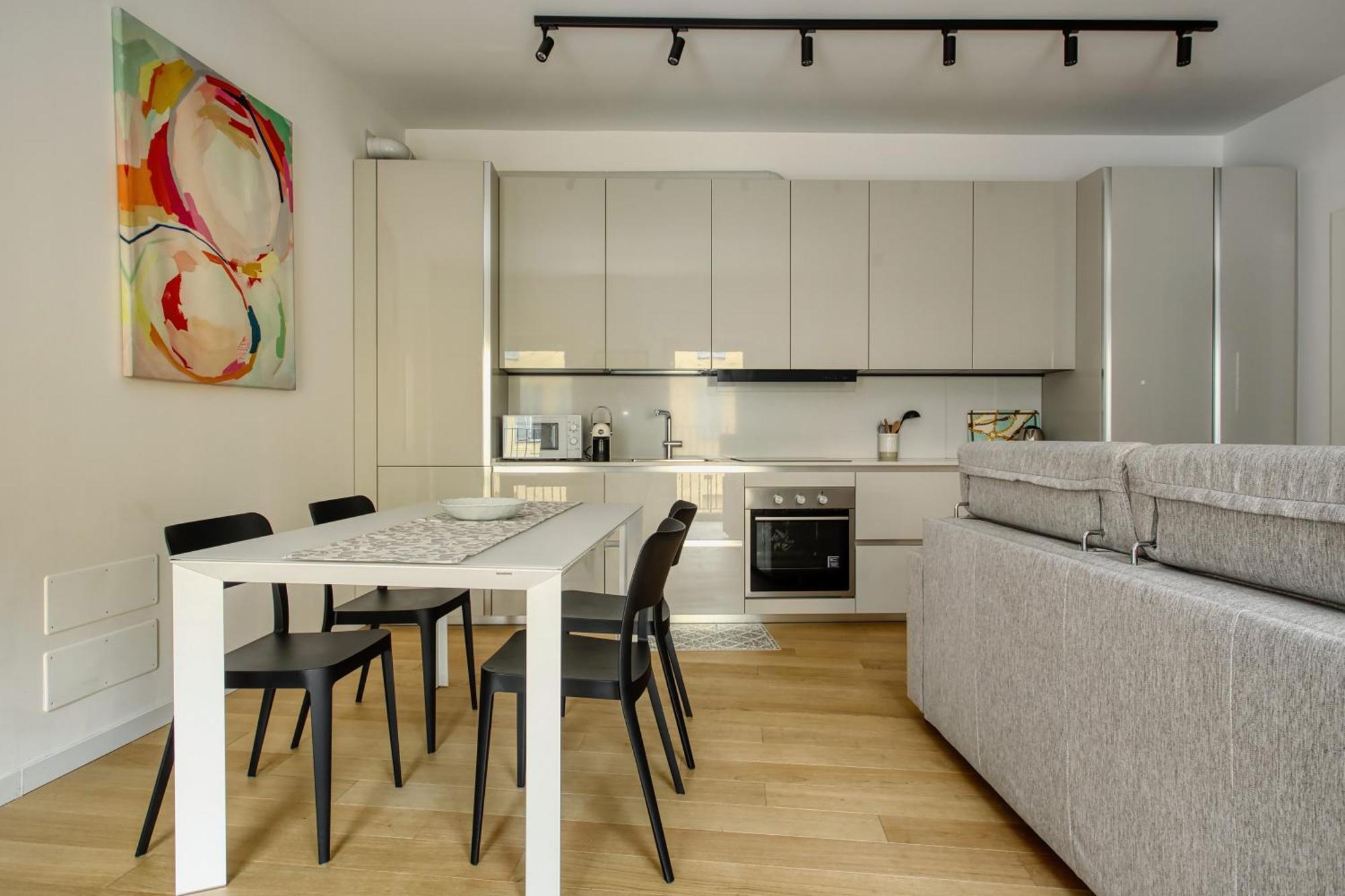 Domusmi Petrella 4 * Milano