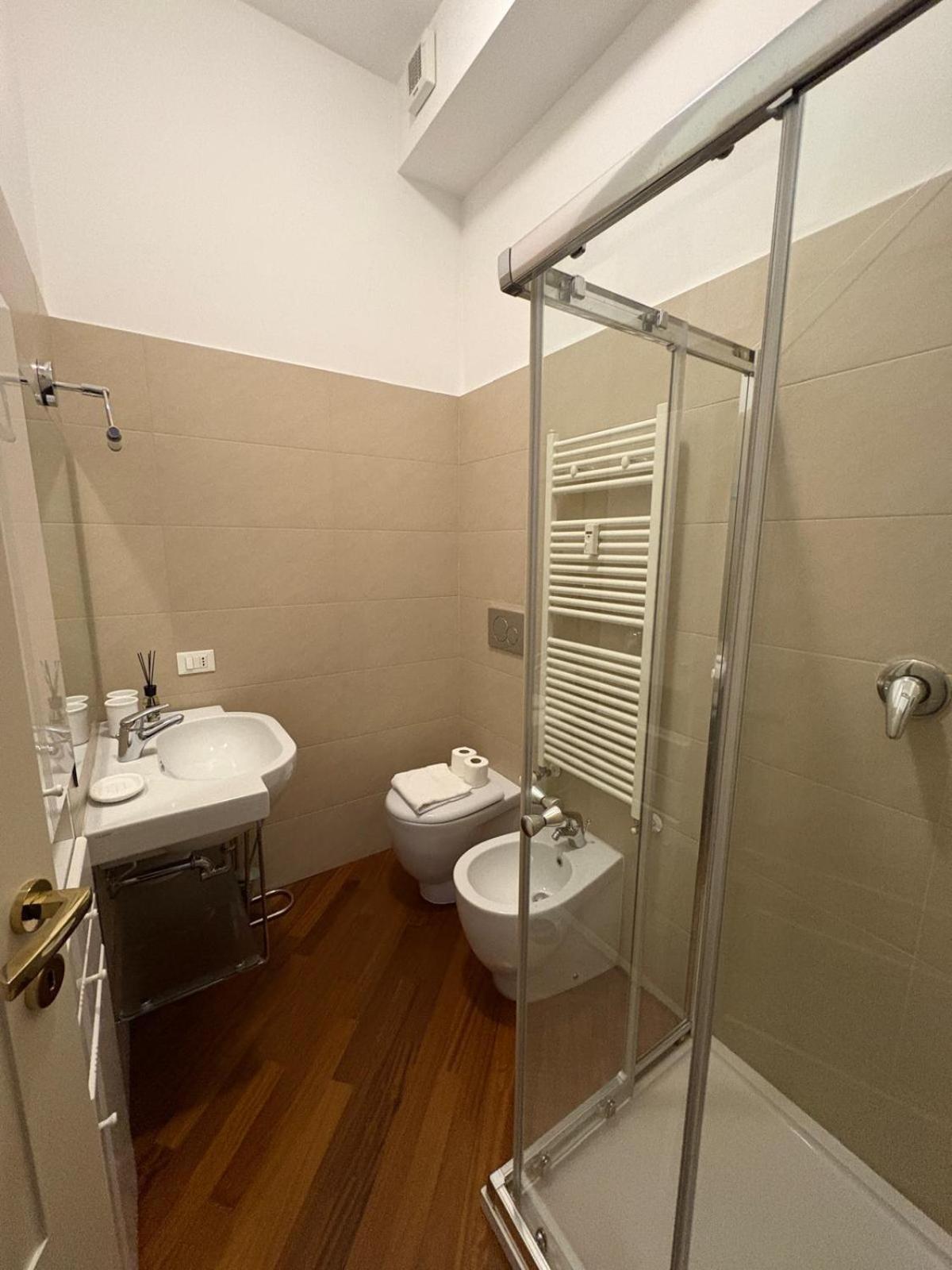 Bocconi - Porta Romana 4 Da Letto Con 2 Bagni Privati Apartment Milan