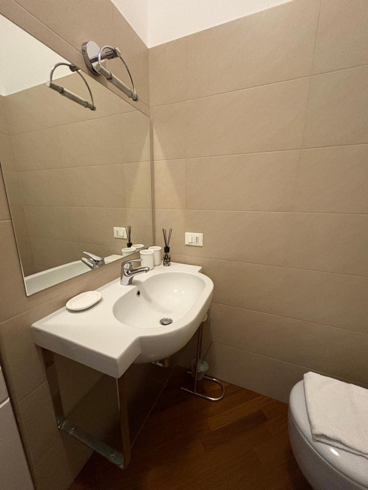 Apartment Bocconi - Porta Romana 4 Da Letto Con 2 Bagni Privati