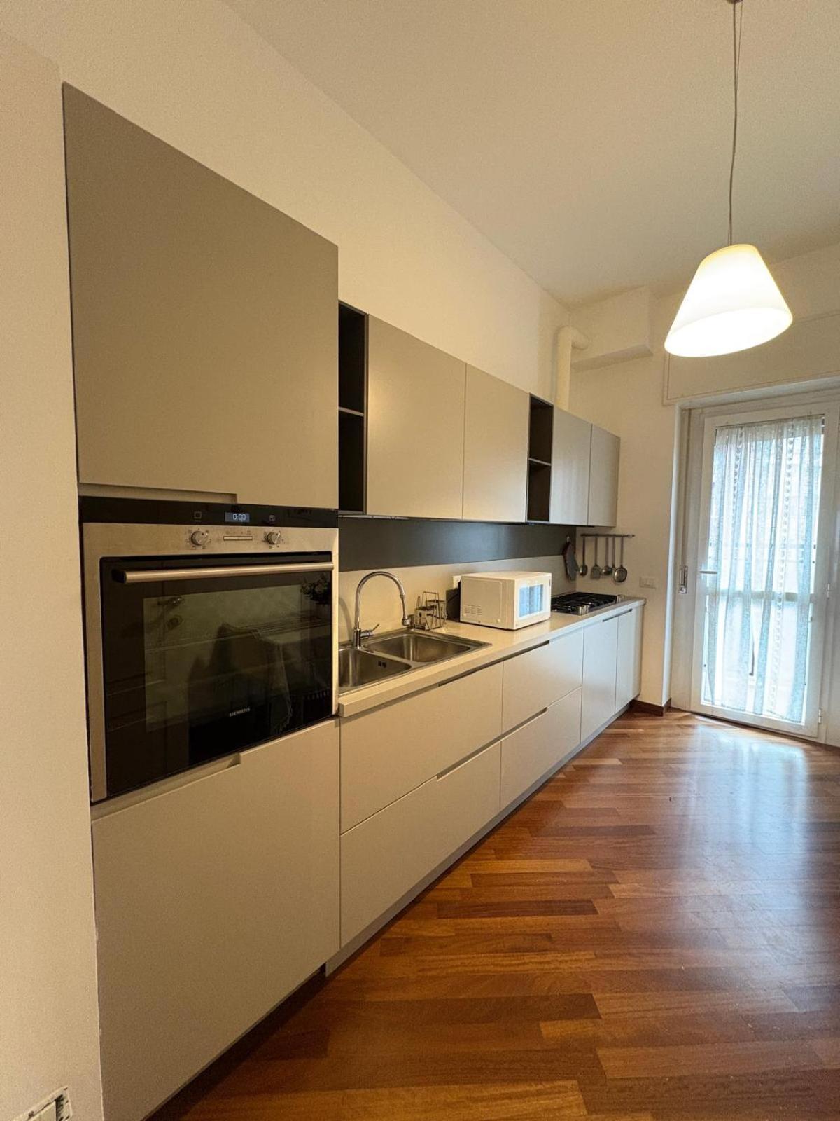 Apartment Bocconi - Porta Romana 4 Da Letto Con 2 Bagni Privati Milan