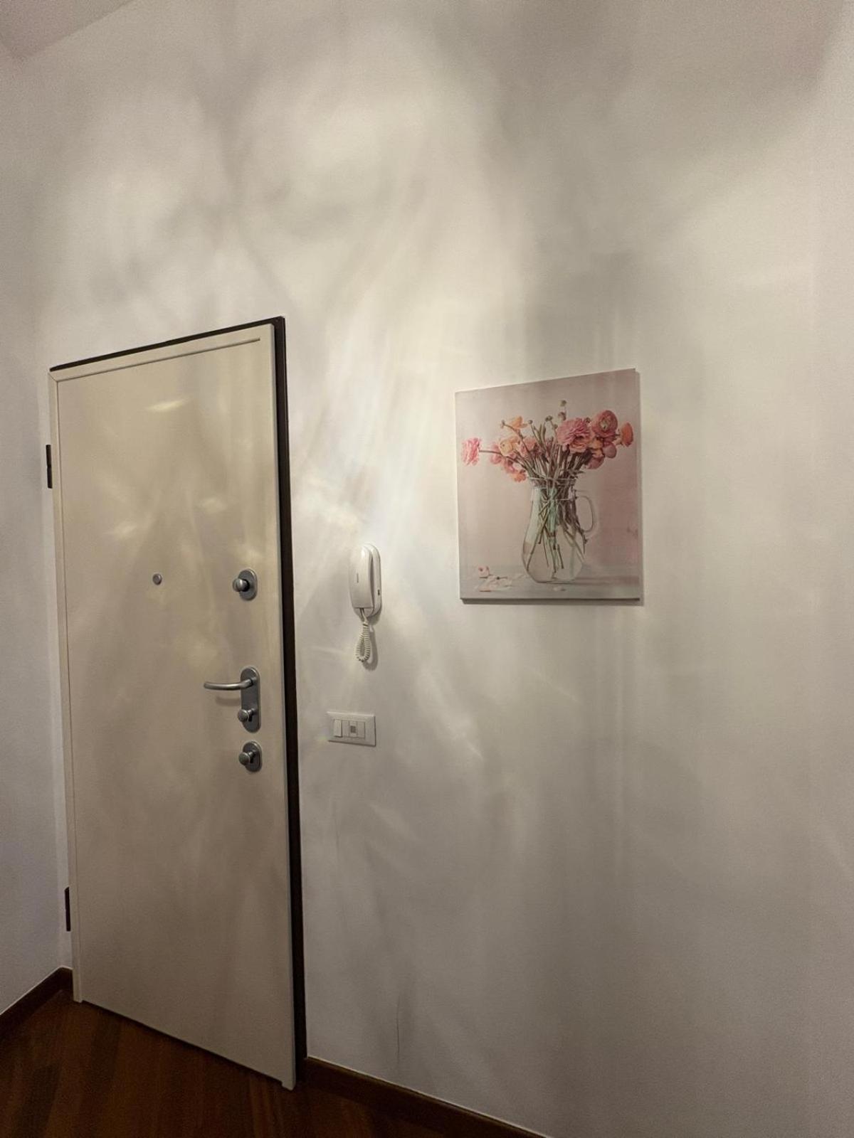 Bocconi - Porta Romana 4 Da Letto Con 2 Bagni Privati Apartment
