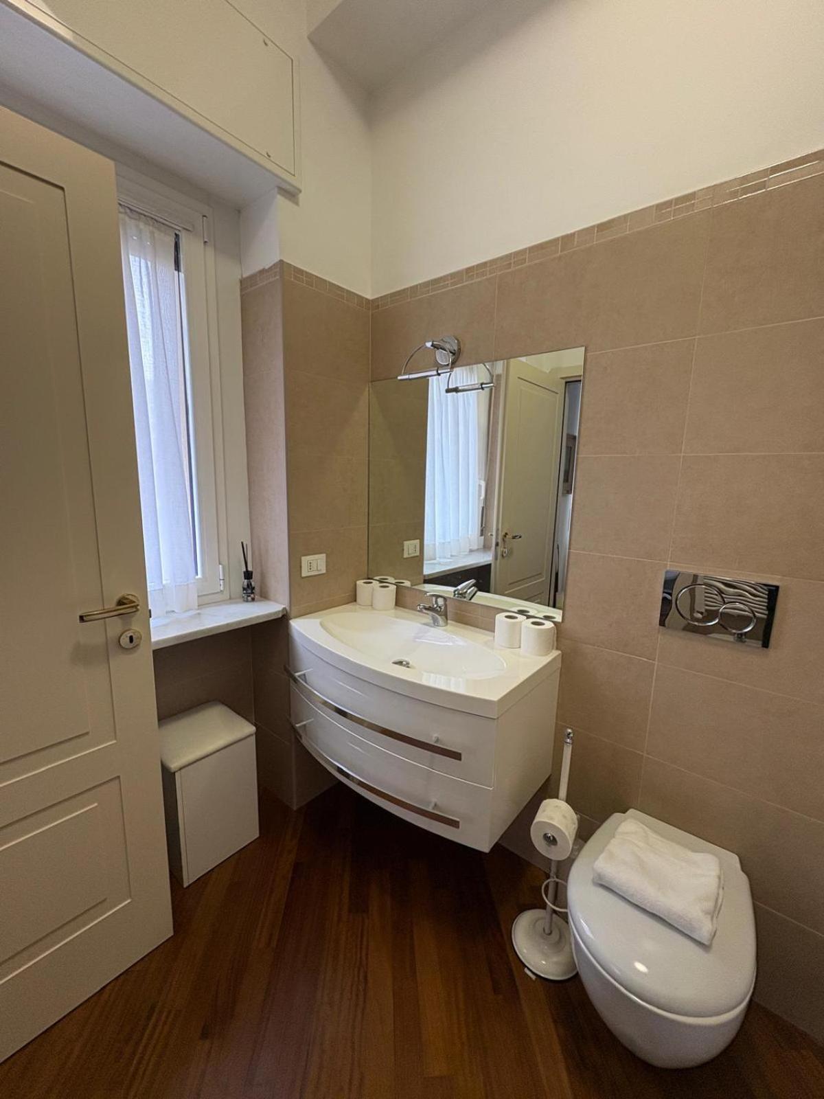 Apartment Bocconi - Porta Romana 4 Da Letto Con 2 Bagni Privati