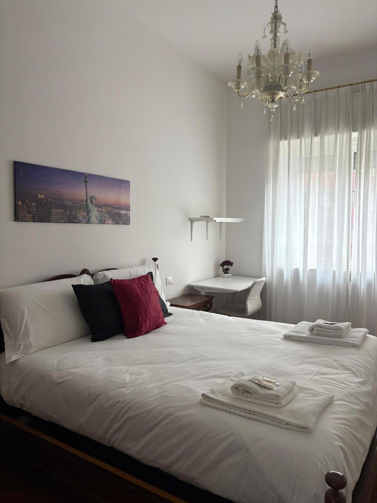 Bocconi - Porta Romana 4 Da Letto Con 2 Bagni Privati Apartment Milan