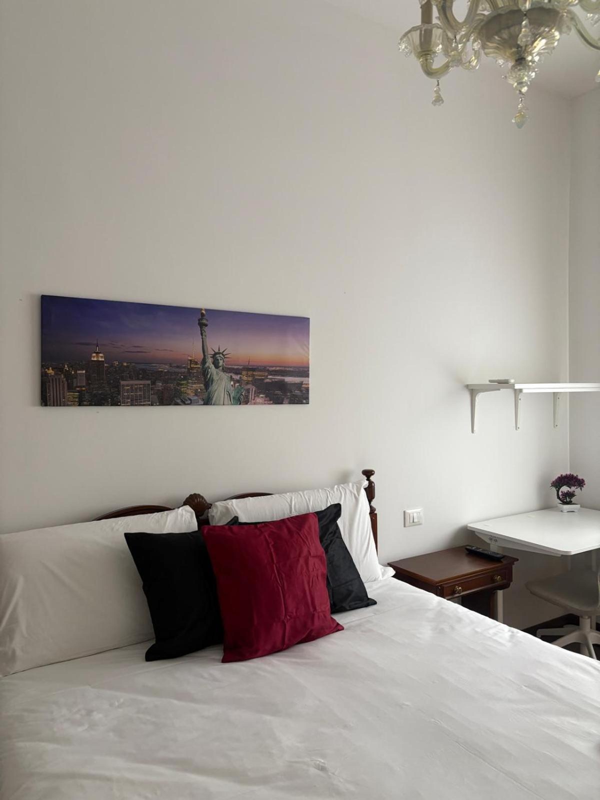 Bocconi - Porta Romana 4 Da Letto Con 2 Bagni Privati Milan