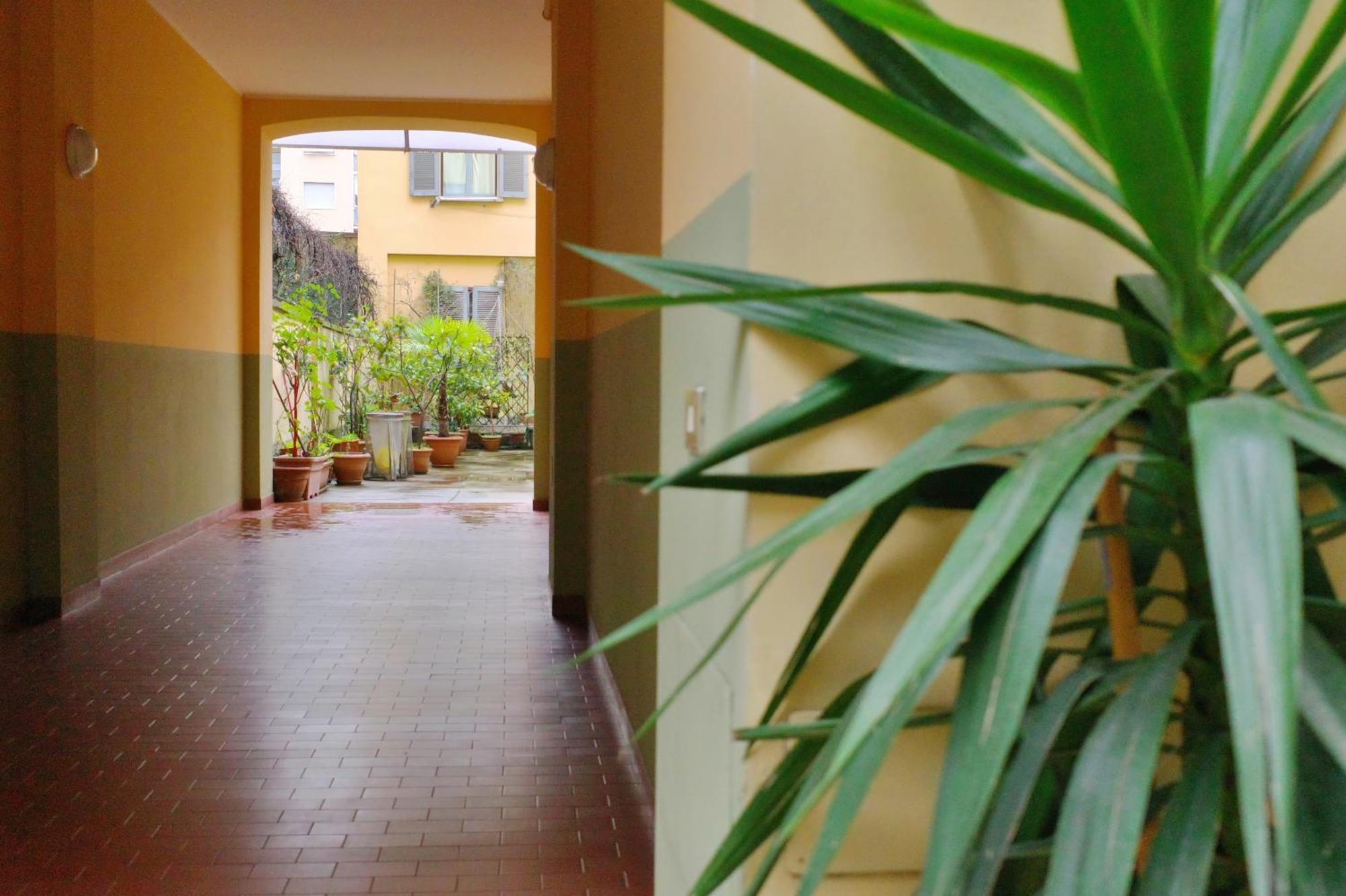 Bwr - Two-room Near The Station, Venini