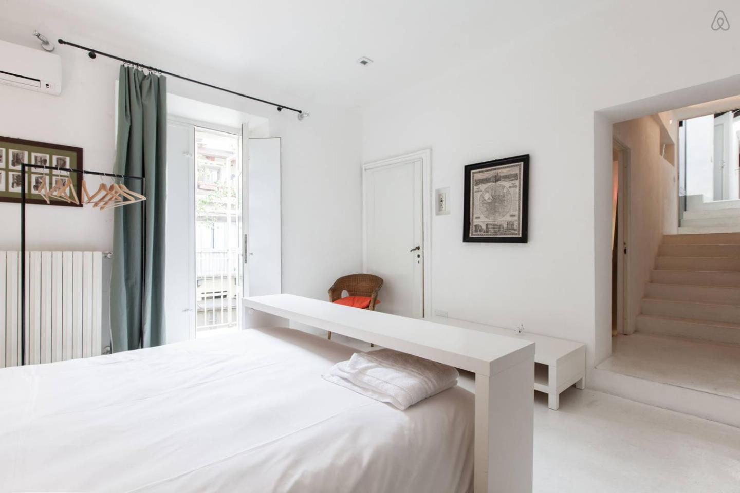 Casa - And - Modernist Marvel Apartment