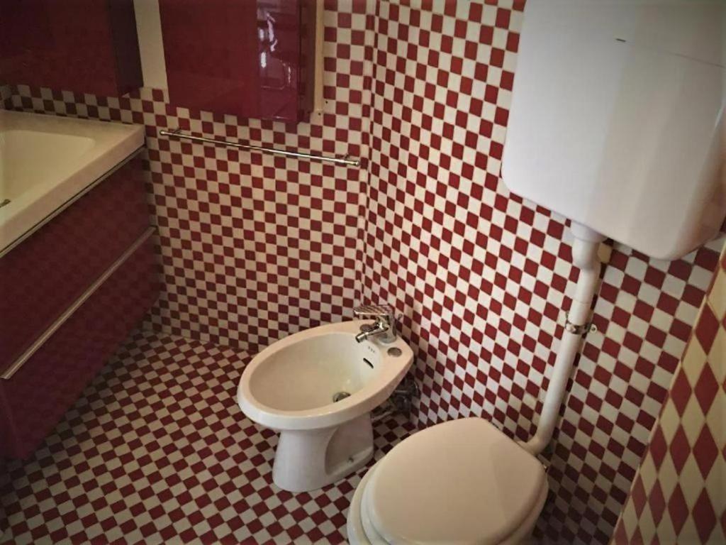 Casa - And - Duomo's Whisper Apartment Milan