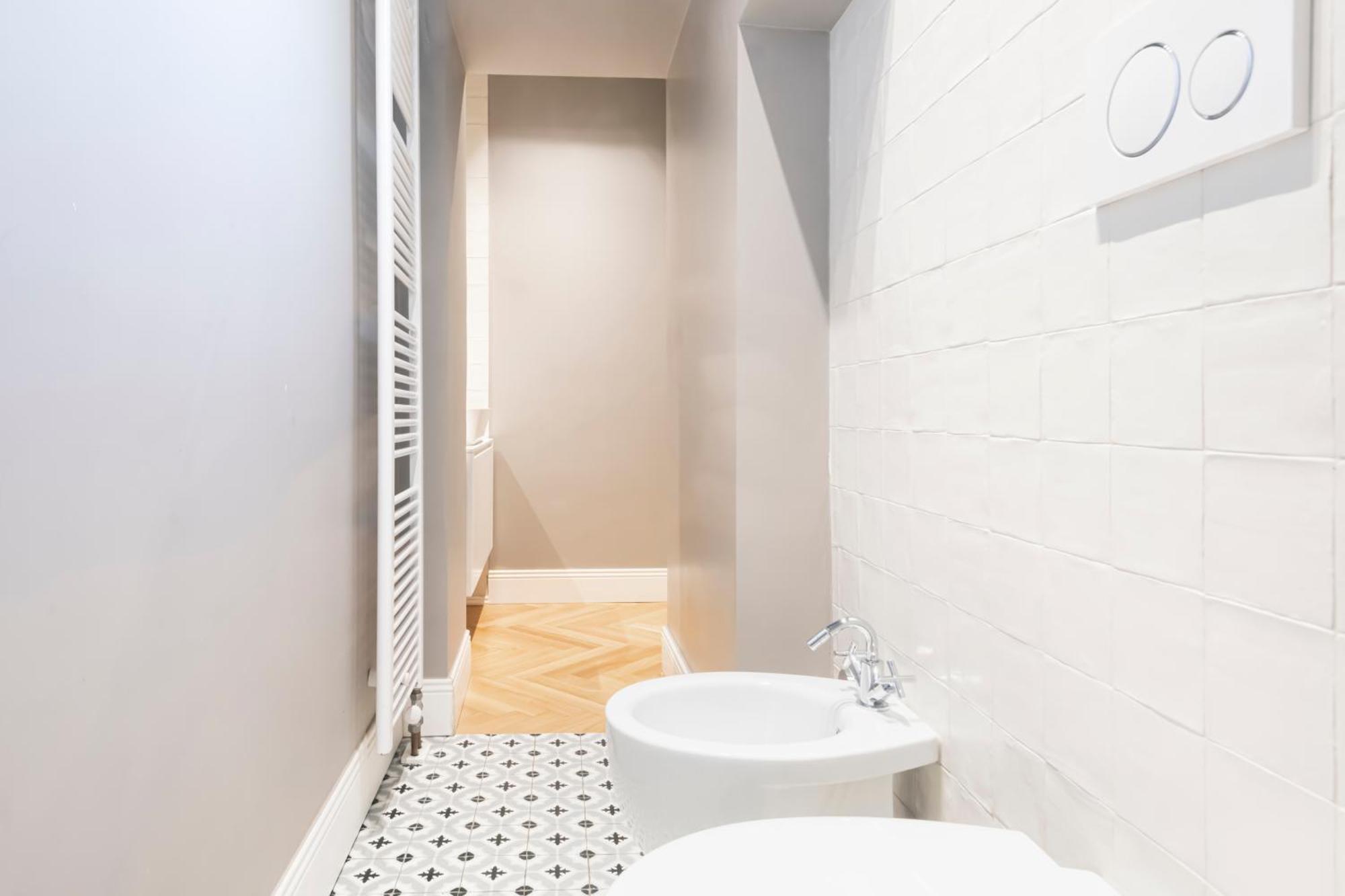 Beautiful And Spacious House In Corso By Easylife Milano