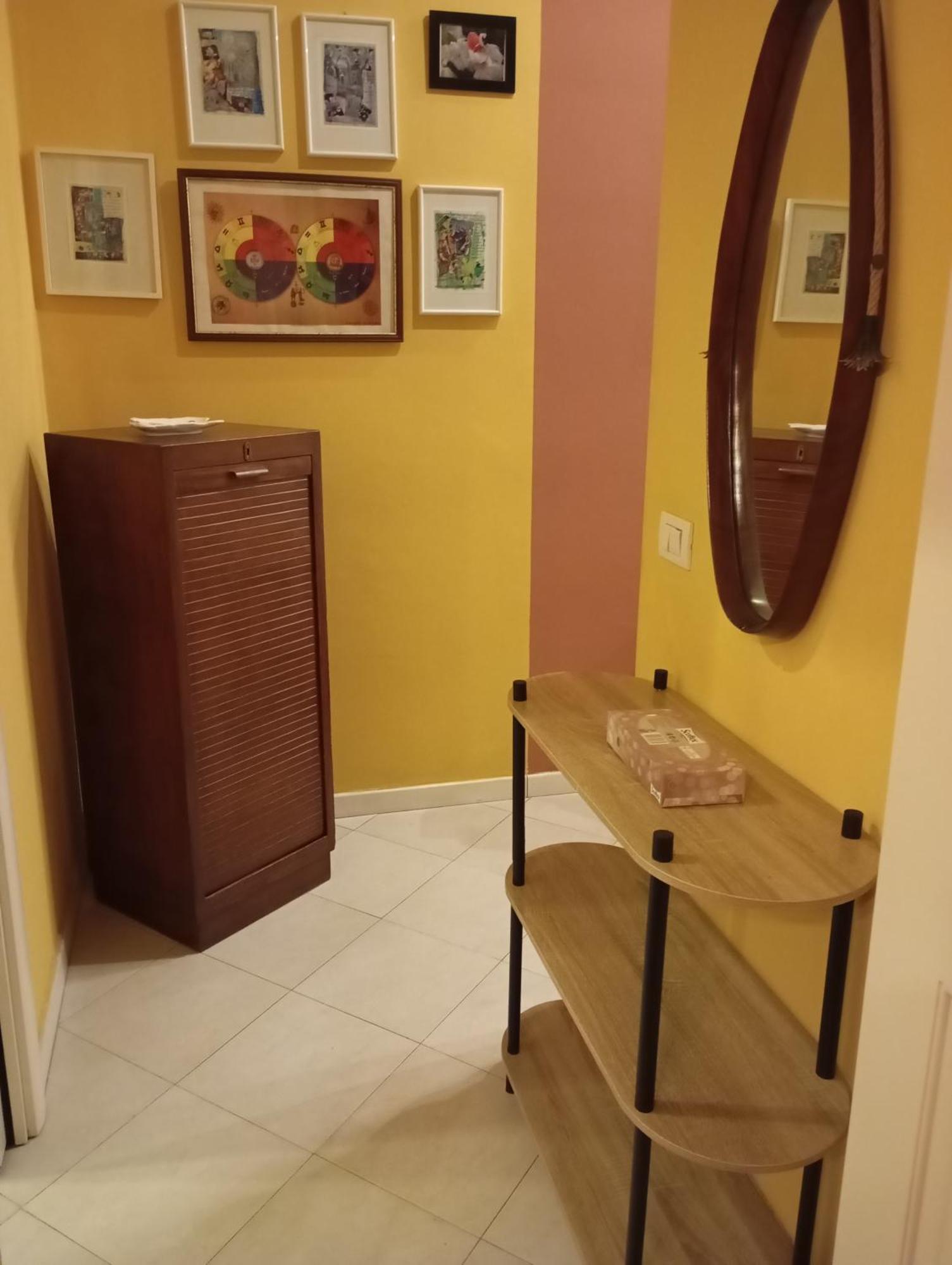 Flores Home, Vintage Style & Comfort Steps To Center, Navigli, Bocconi Apartment *