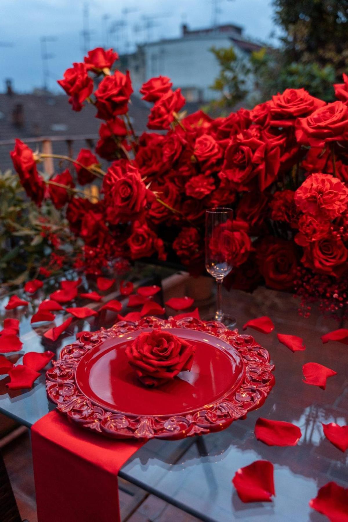 Center Romantic With Terrace Appartamento Milano