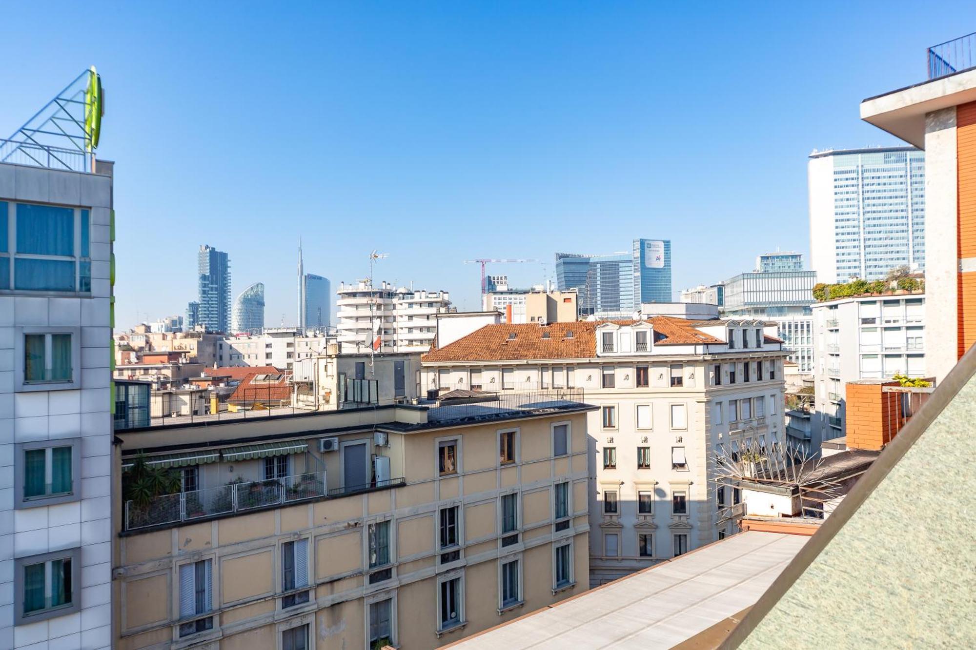 Repubblica-stazione Big House Skyline View 4 Pax Check In H24