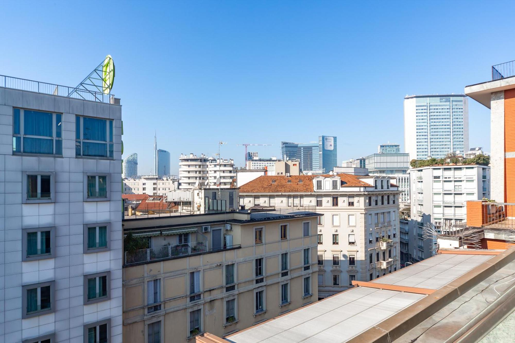 Repubblica-stazione Big House Skyline View 4 Pax Check In H24