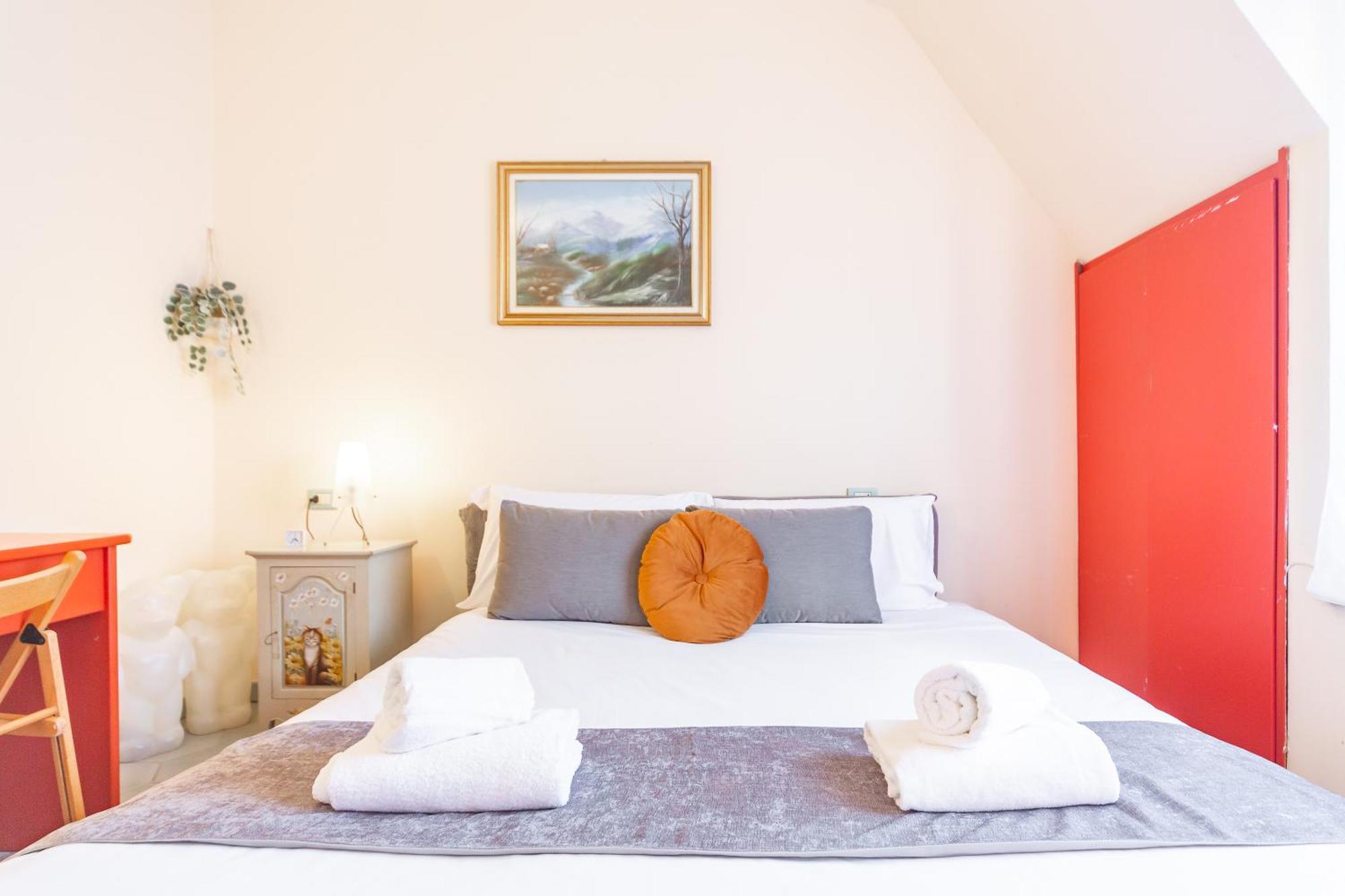 Apartment Repubblica-stazione Big House Skyline View 4 Pax Check In H24