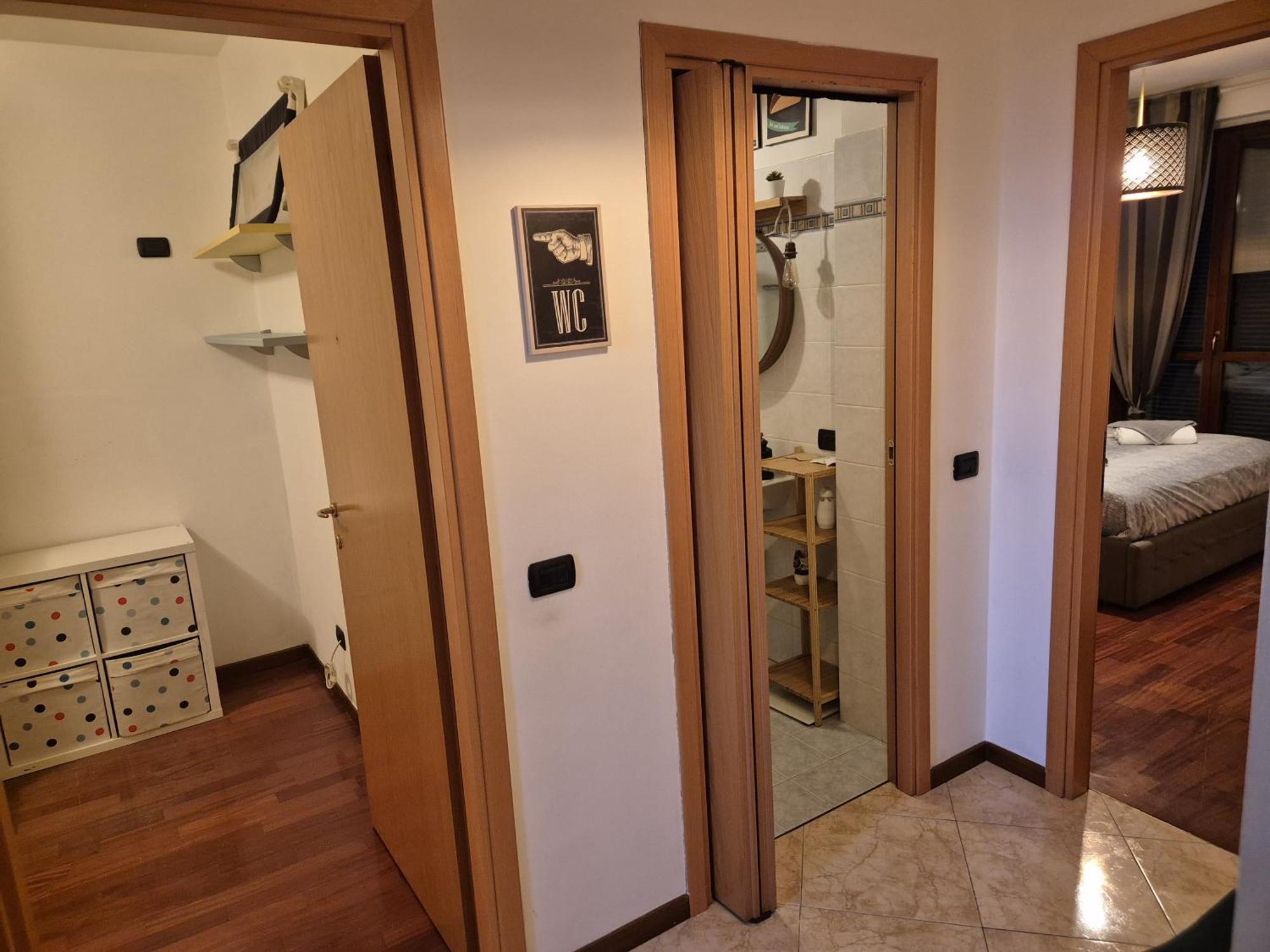 10 Min-linate Airport 100 M From The Metro Milano