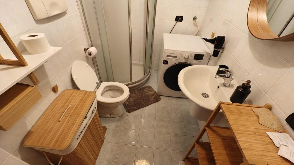10 Min-linate Airport 100 M From The Metro Appartamento Milano