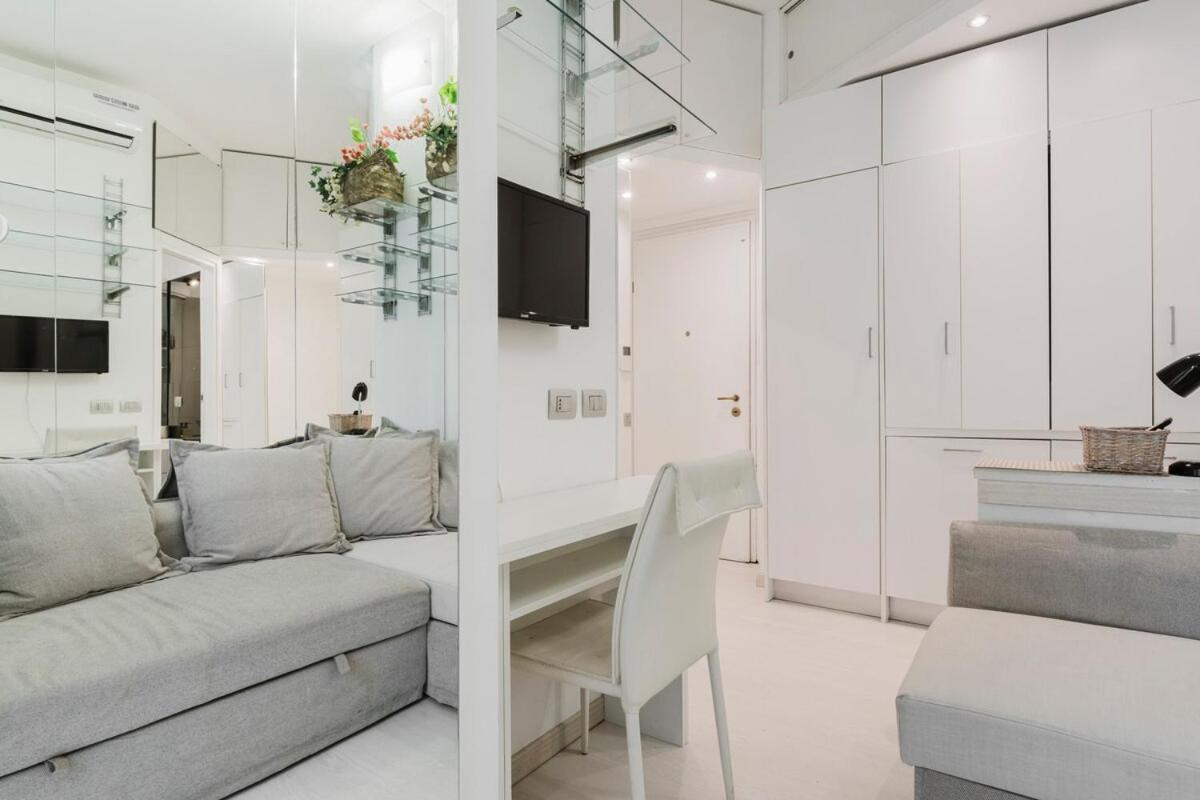 Elegant And Comfortable Mini
