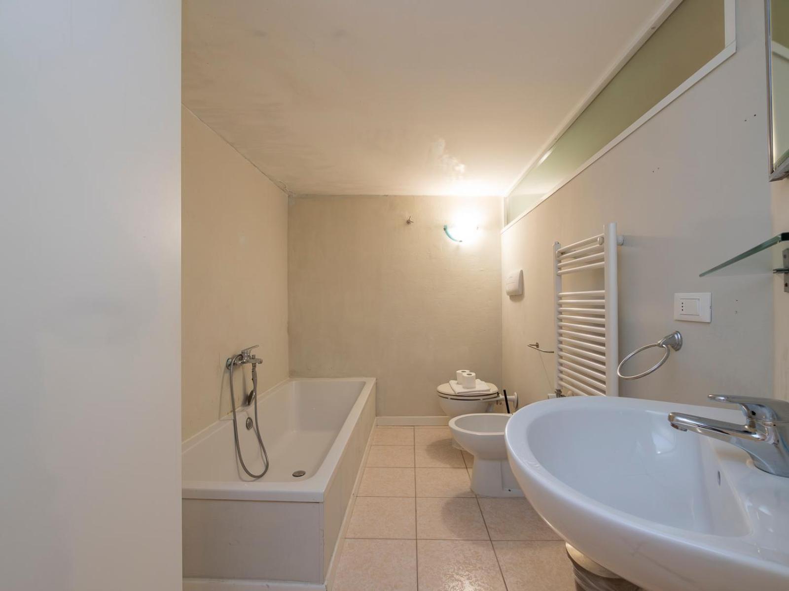 Luxury - Ausonio 16 * Milano