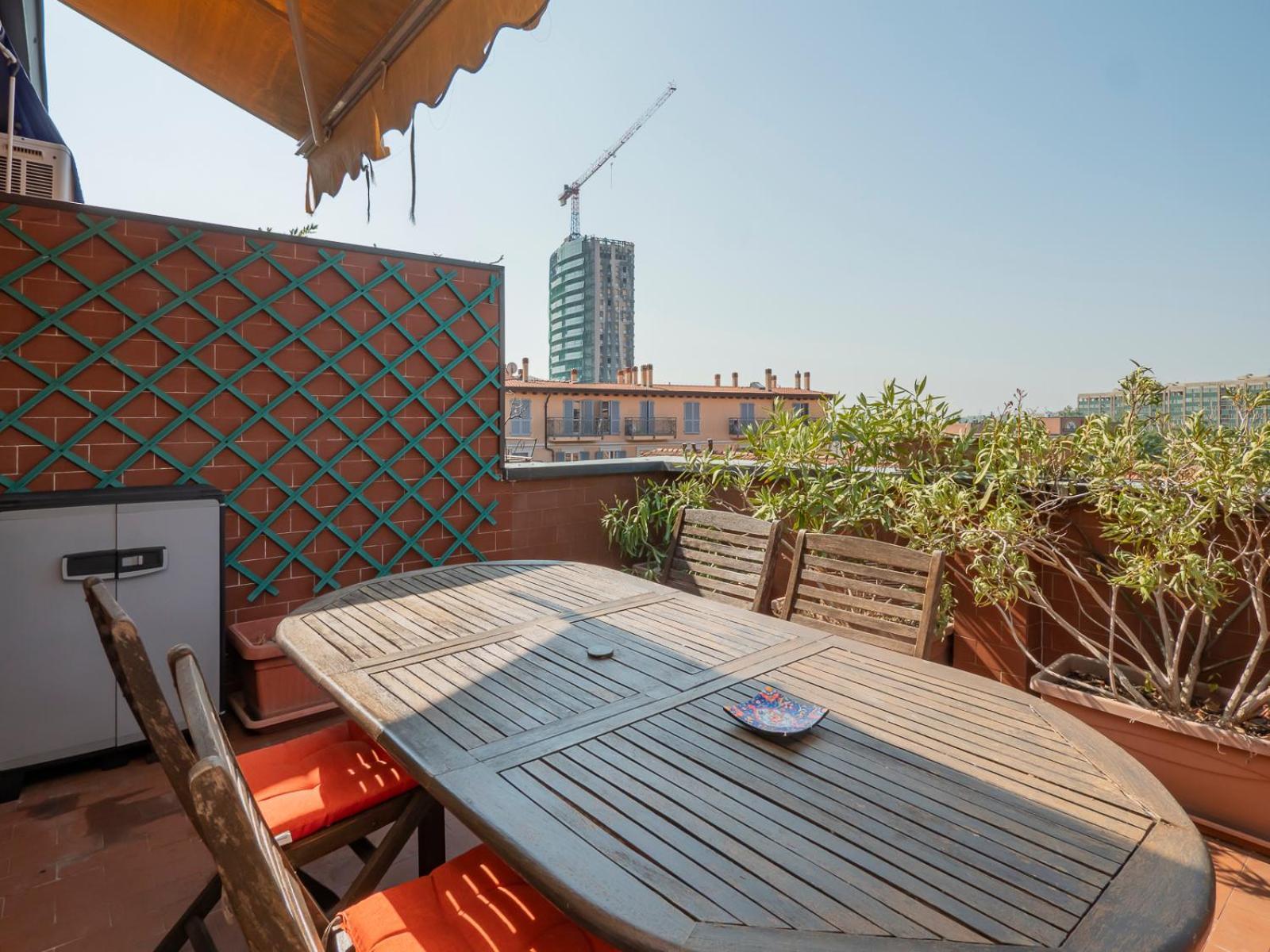 Xenia - Two-room With Terrace In Fondazione Prada