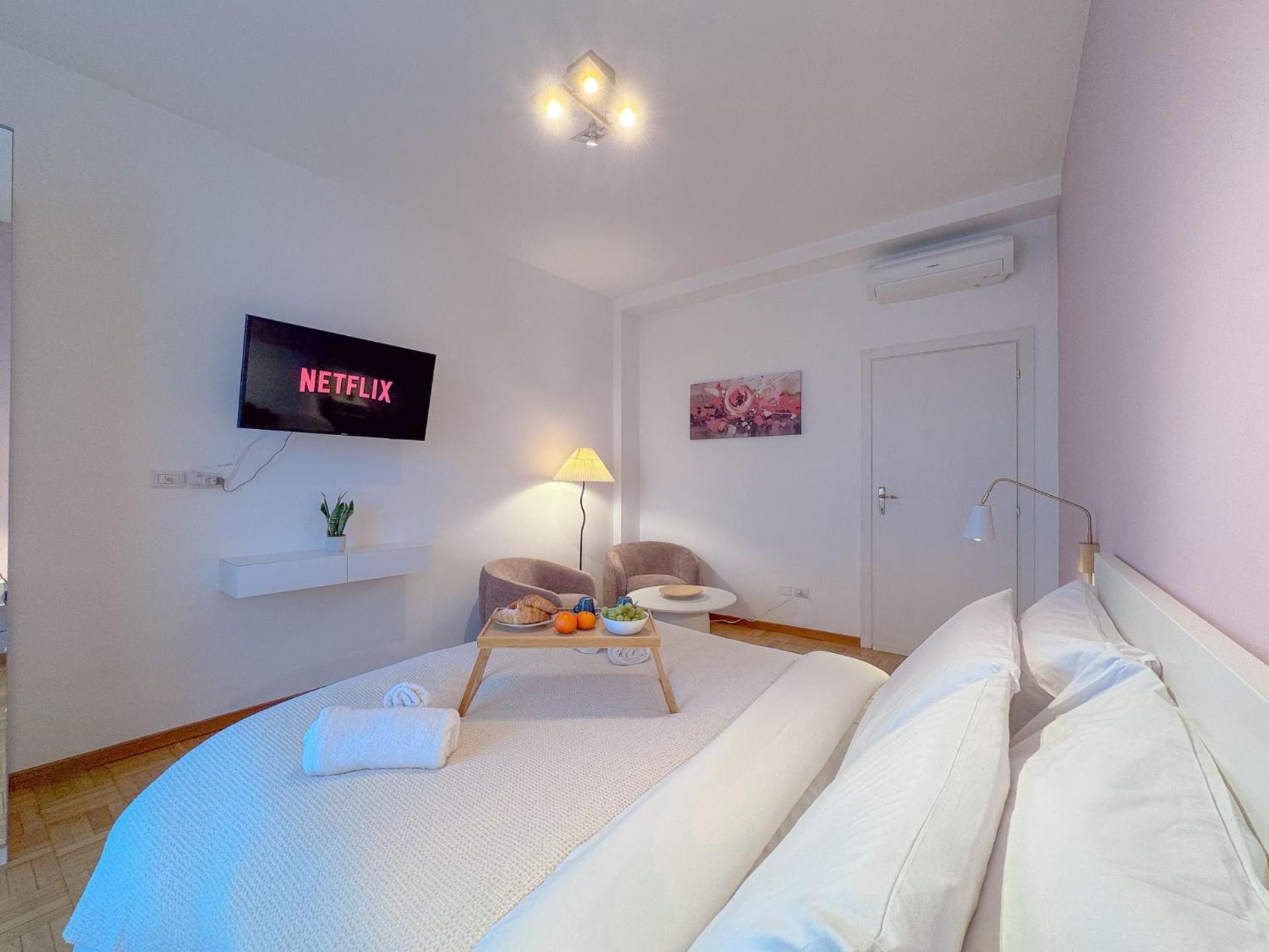 Appartamento Spacious With Romantic Balcony And 2 Bathrooms Milano
