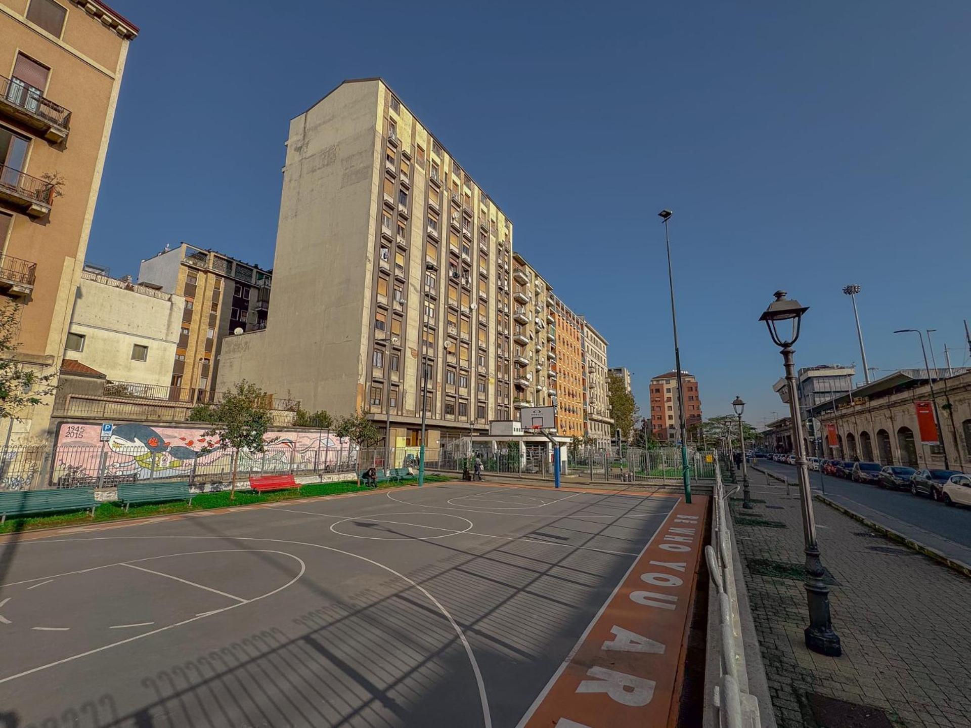Spacious With Romantic Balcony And 2 Bathrooms Appartamento