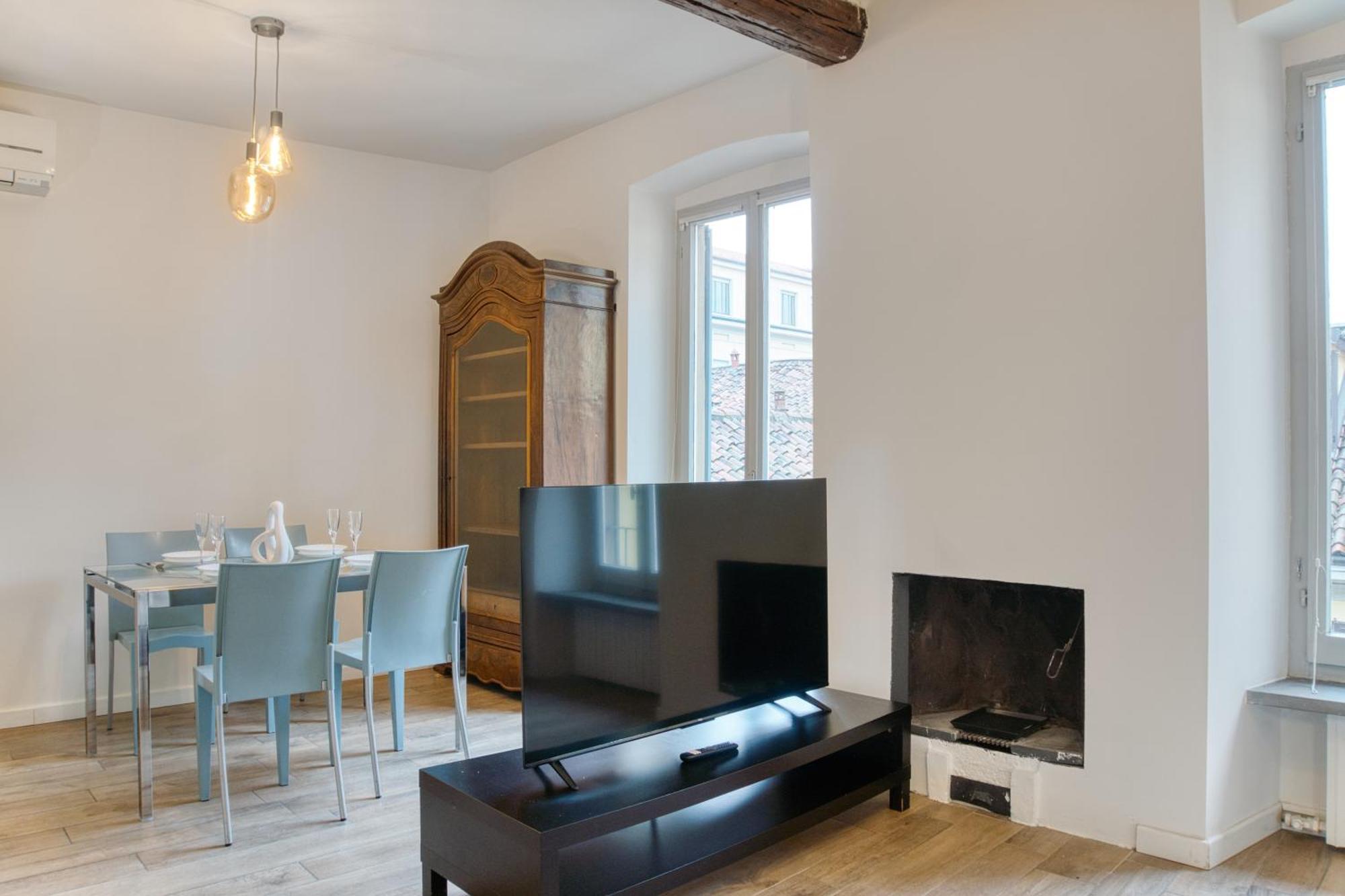 Appartement Sant'ambrogio Historic - In Front Of Cattolica Milaan