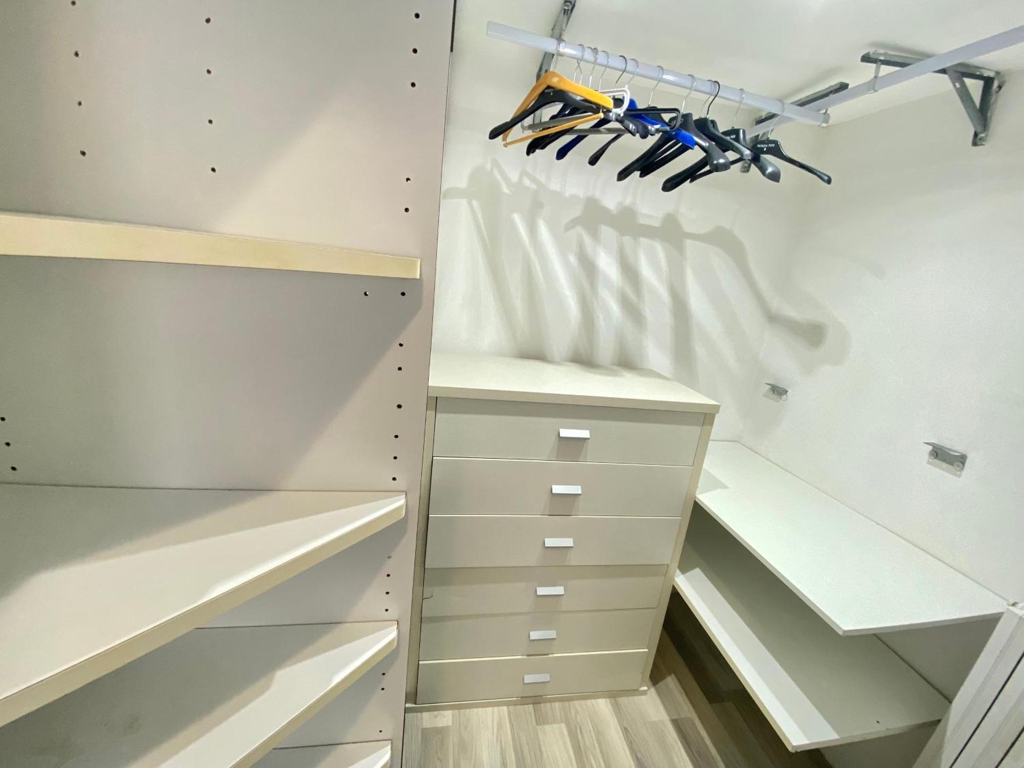Lugano S&s Home, Moderna E Tranquilla, Vicino Al Centro Di Milano, Con Parcheggio Gratuito Esterno *