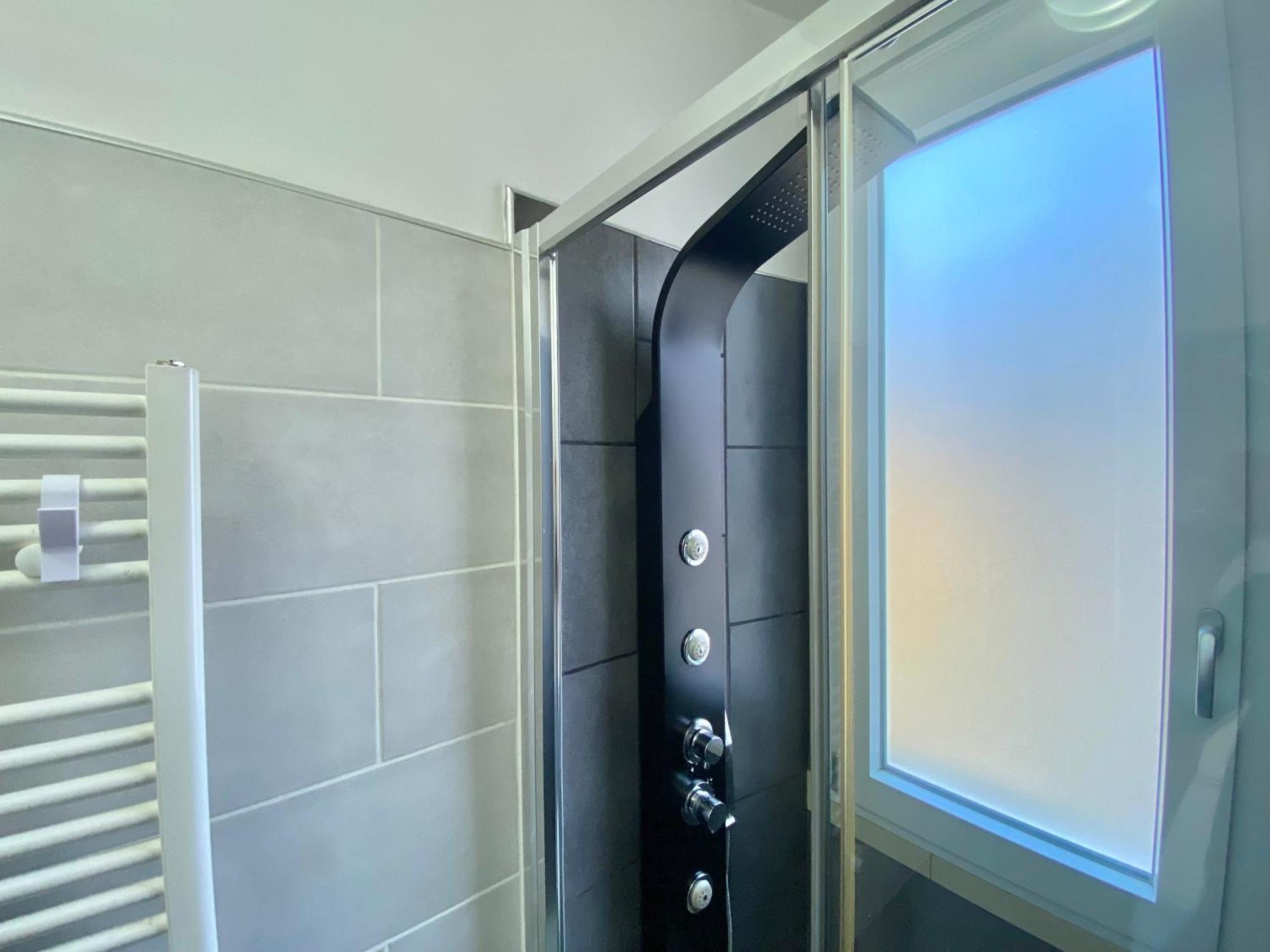 Lugano S&s Home, Moderna E Tranquilla, Vicino Al Centro Di Milano, Con Parcheggio Gratuito Esterno * Milano