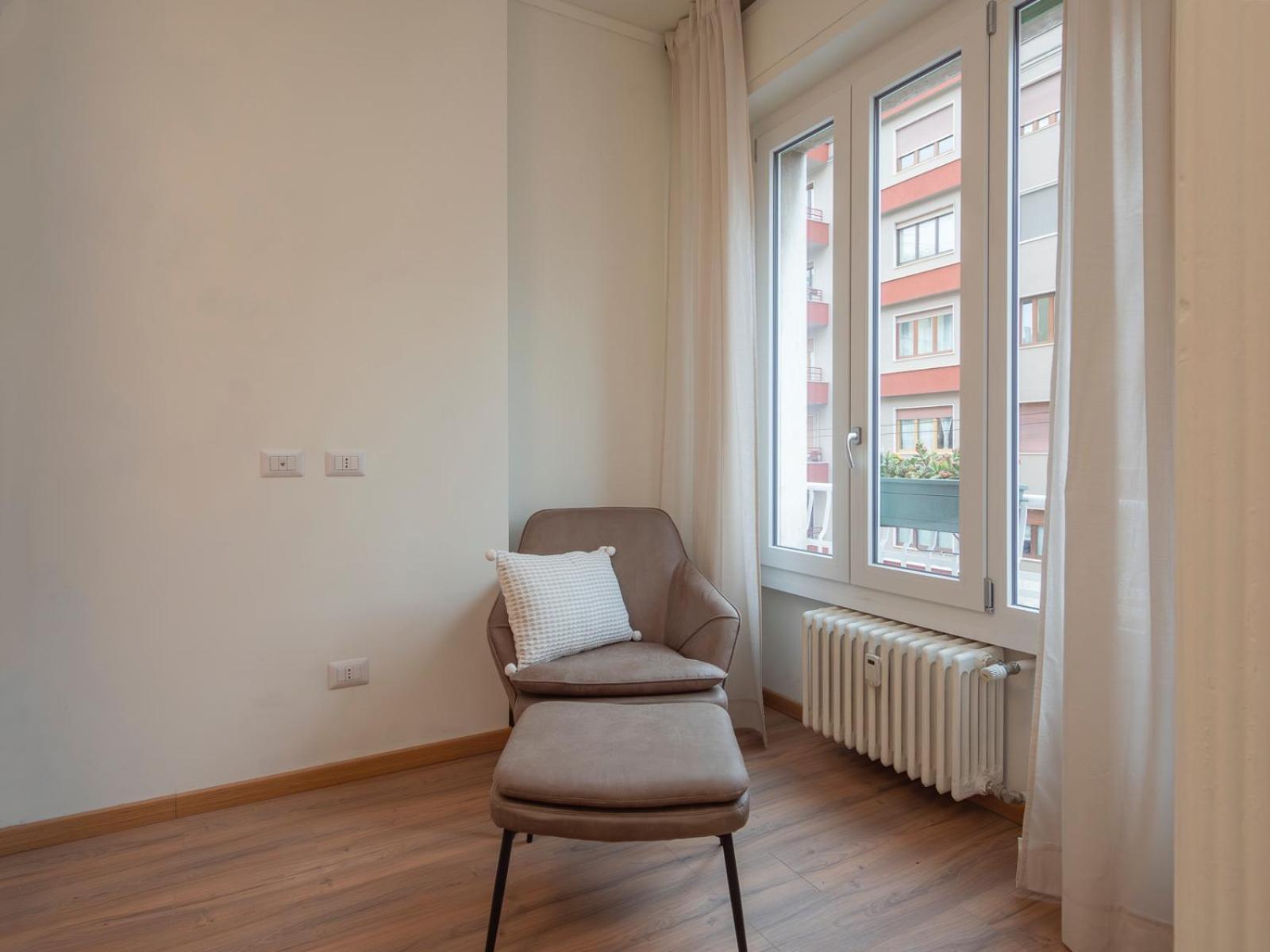 Spacious 2bdr With Balcony Arco-sempione Area, By Rentopolis Milano