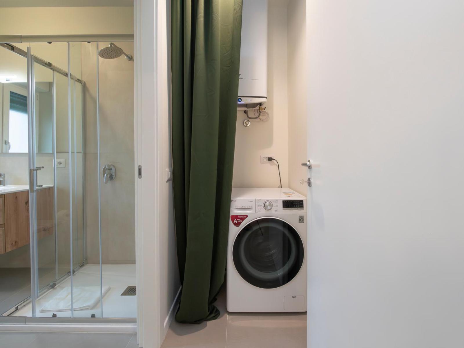 Spacious 2bdr With Balcony Arco-sempione Area, By Rentopolis Appartamento *