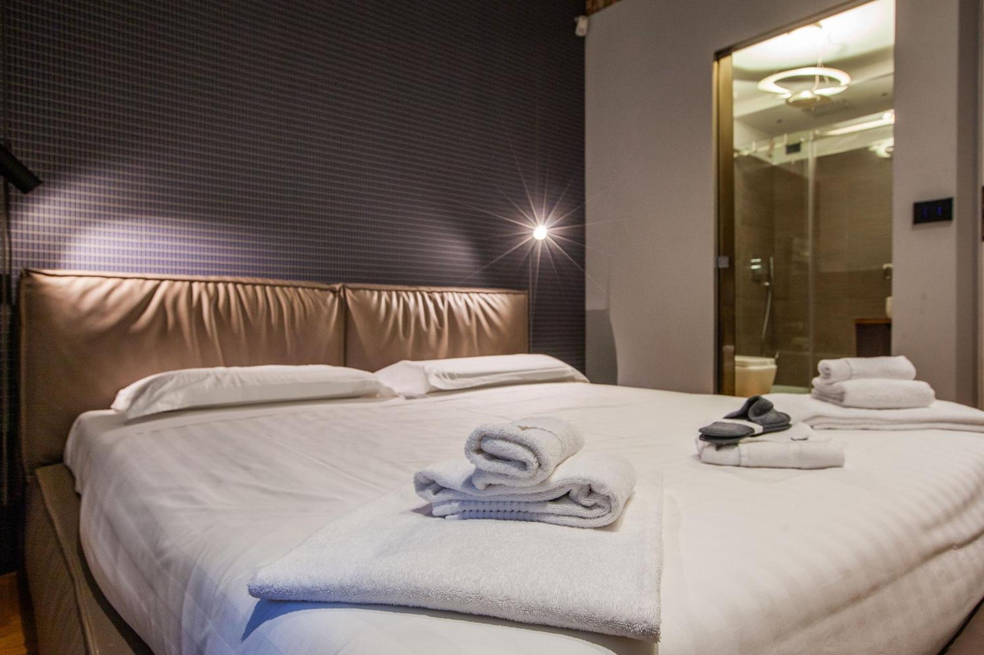 Boutique Con Cortile-design&fashion District * Milano