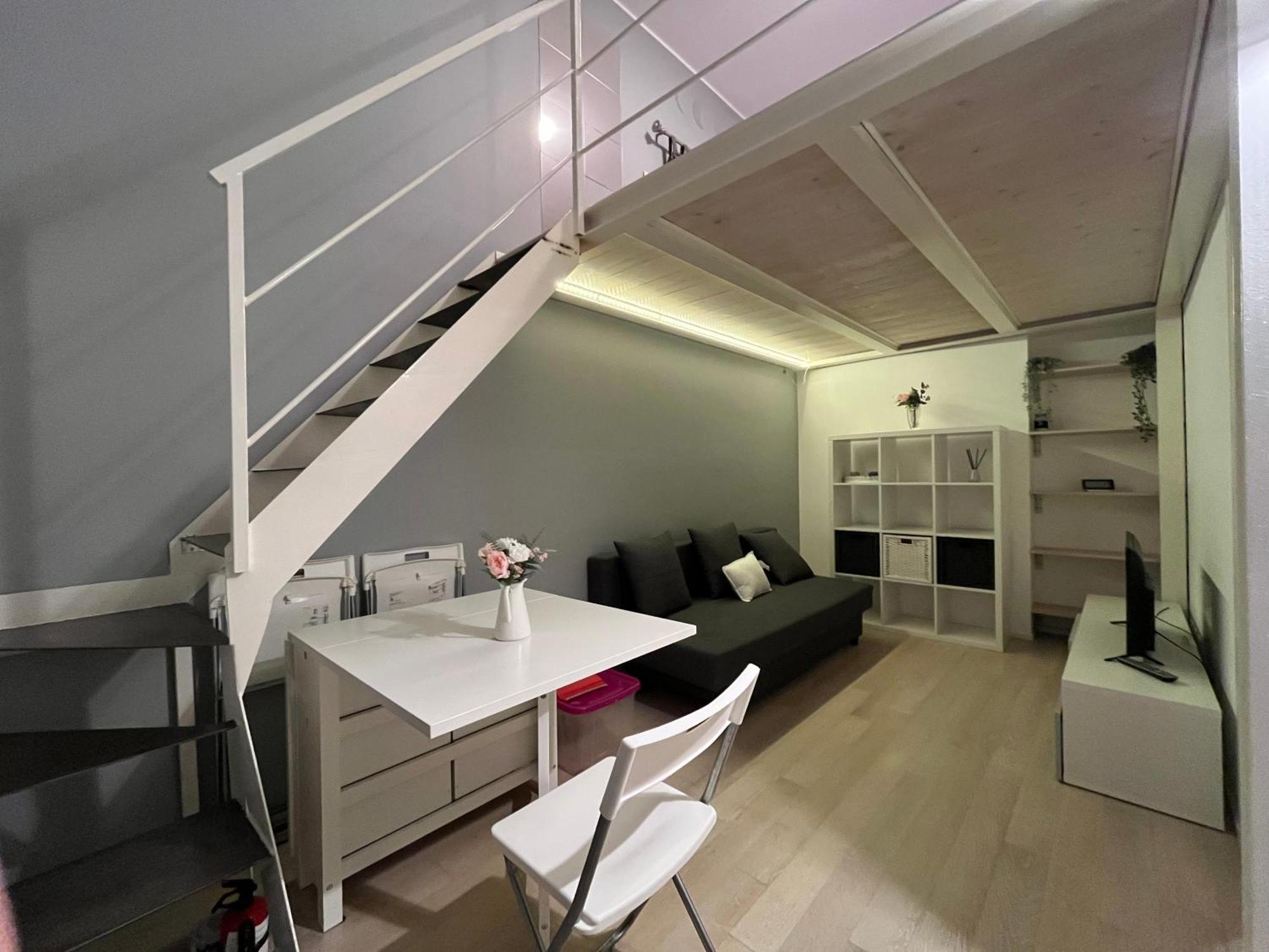 Ak Loft - Lovely In The Heart Of Milano
