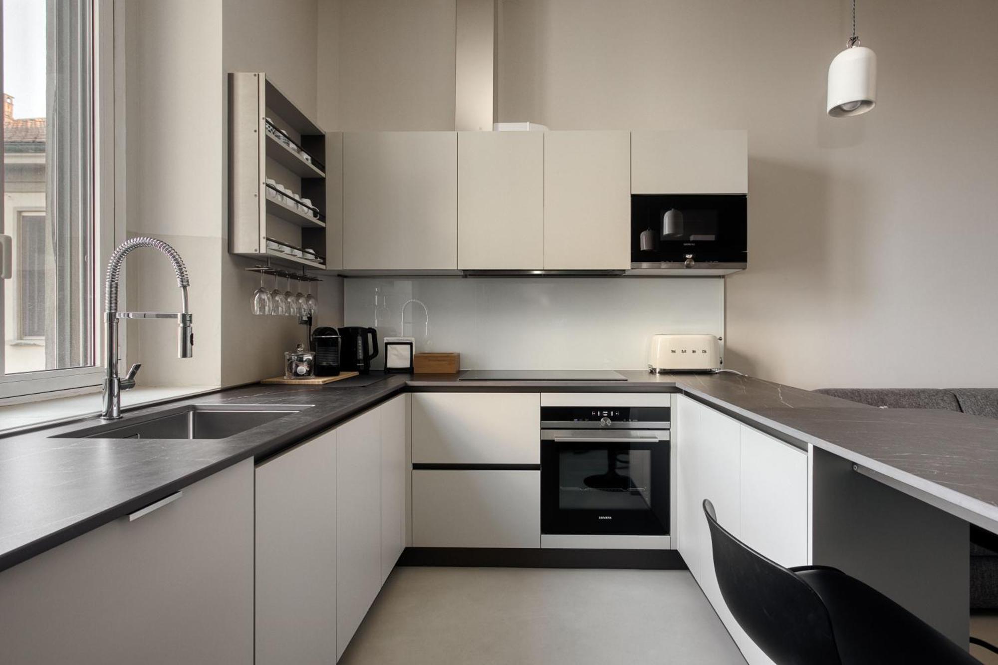 Navigli, 90 Square Meters, Free Parking Ripa Ticinese Apartment Mailand