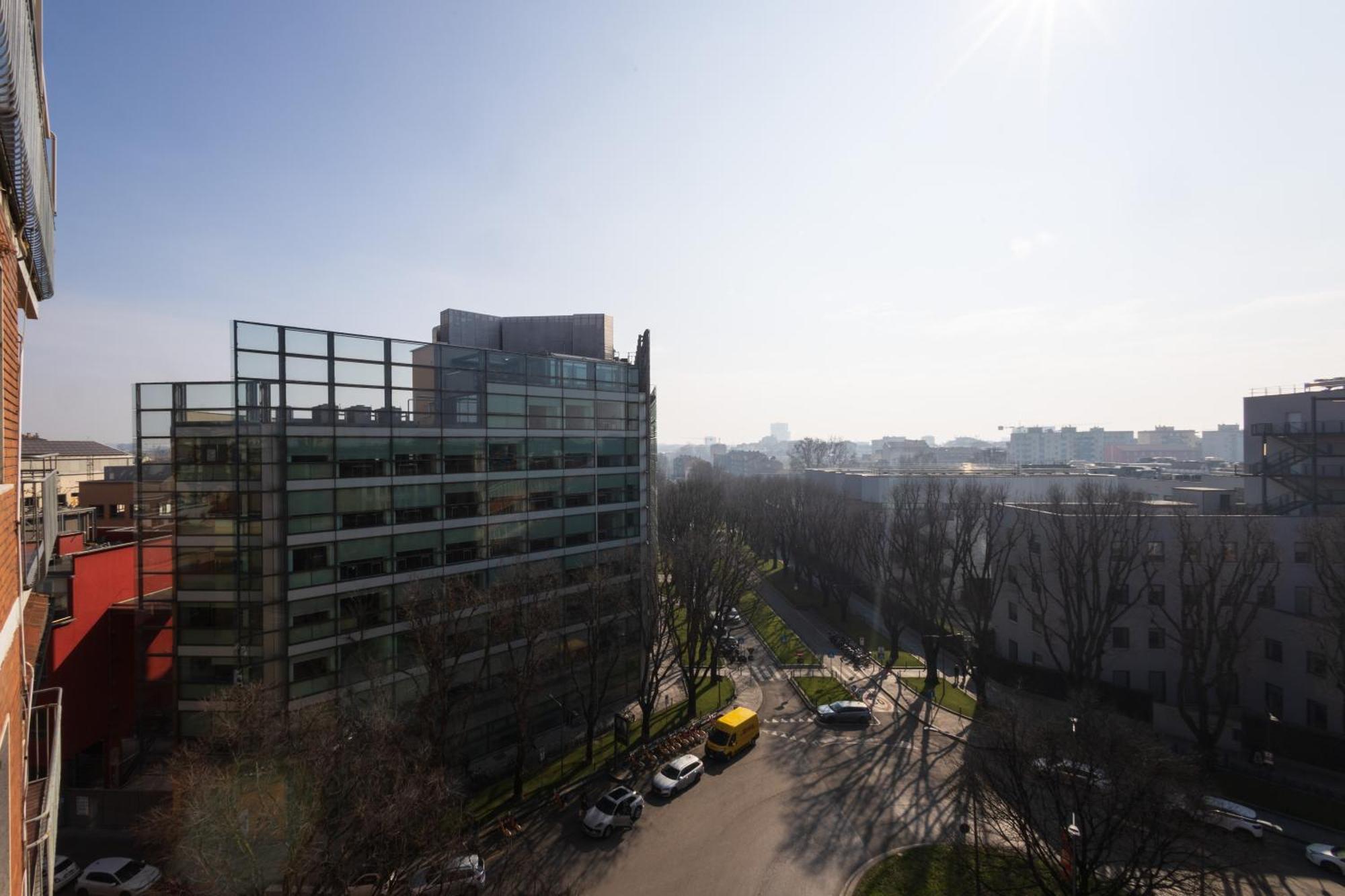 Appartamento Di Design Con Vista Su Via Tortona Milano