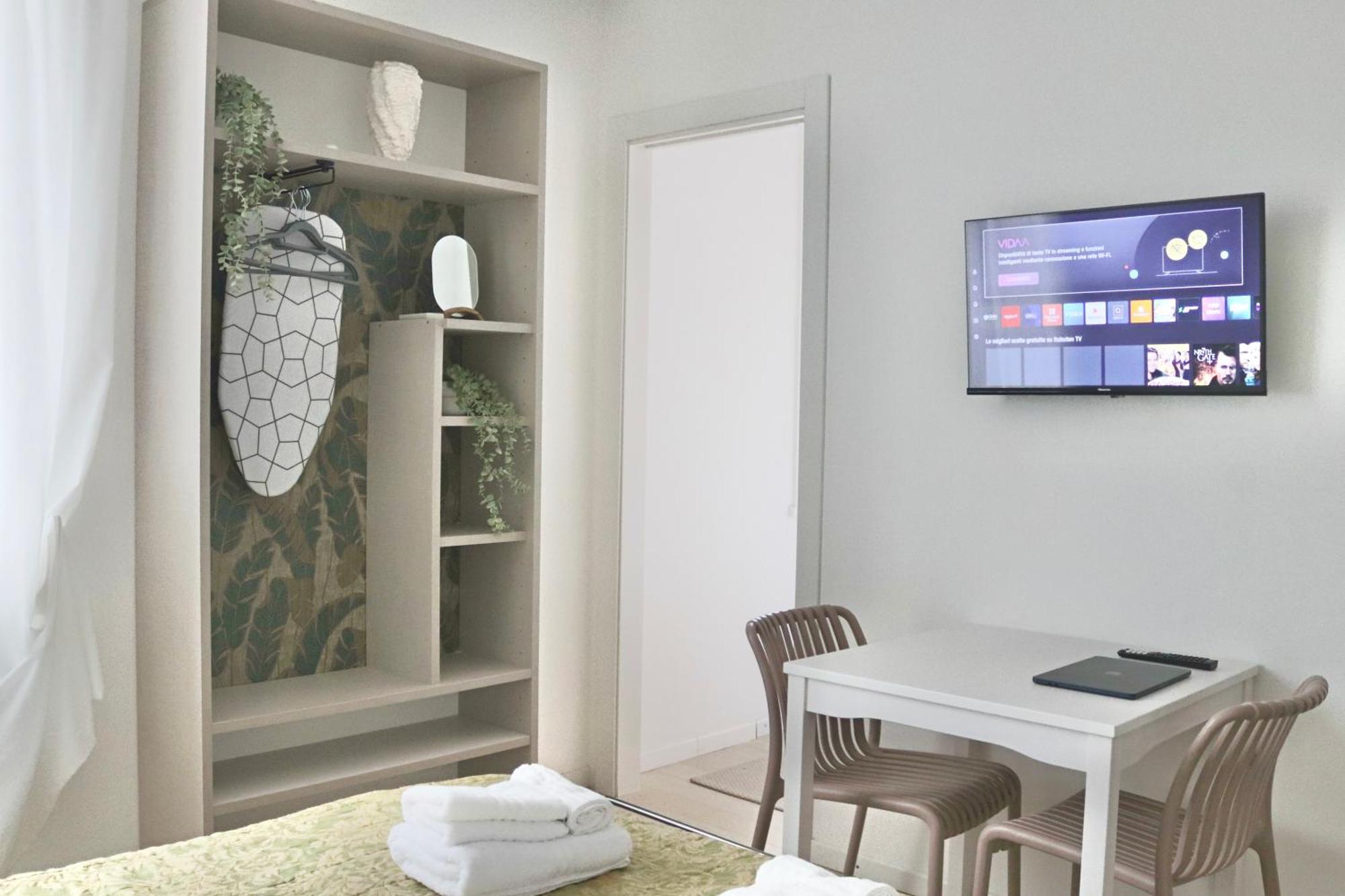 Tiny Attic, Corso Buenosaires, 6min To Duomo * Milano