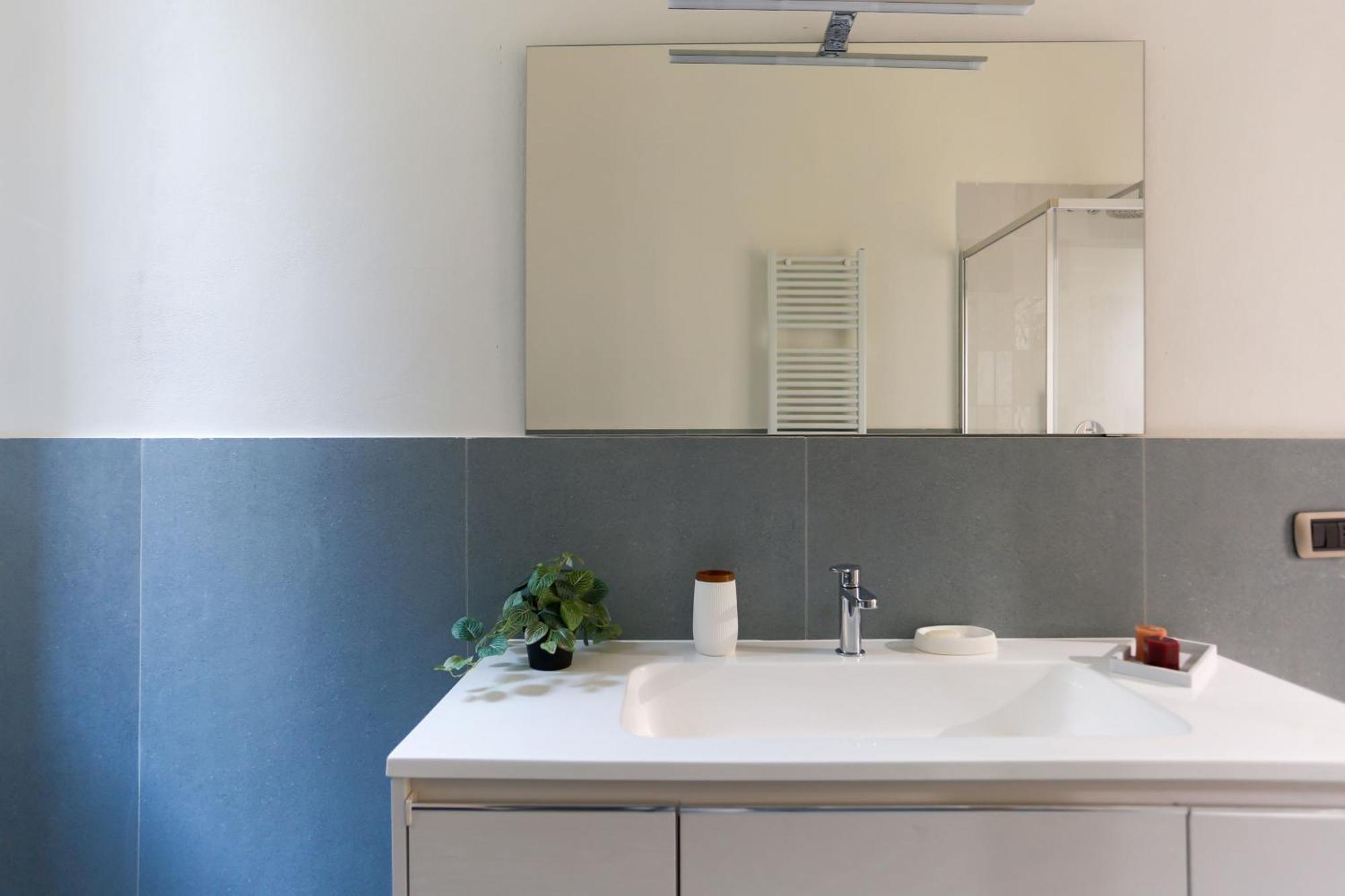 The Rent - Spacious Three-bedroom In The Heart Of Appartamento