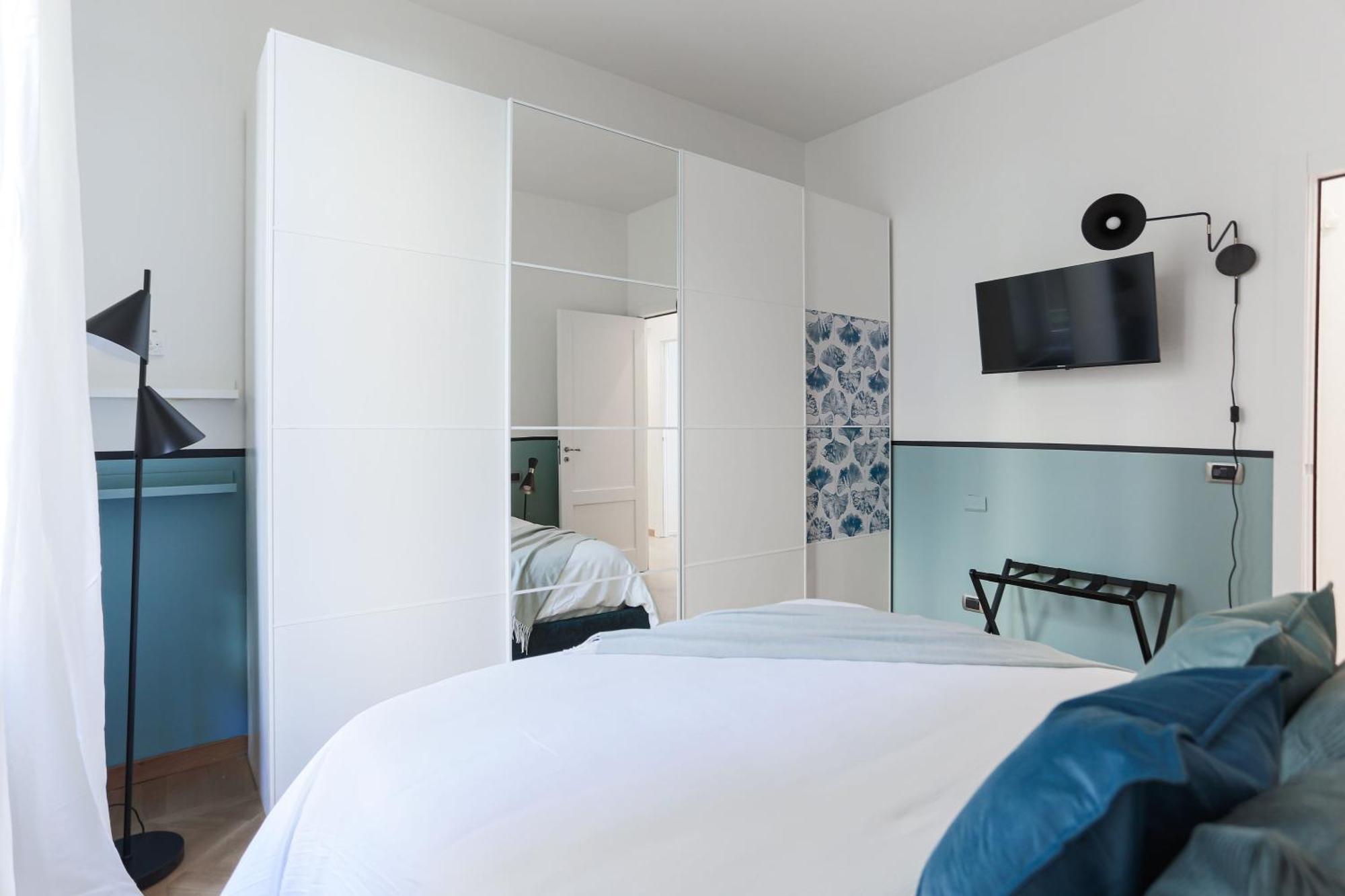 The Rent - Spacious Three-bedroom In The Heart Of * Milano