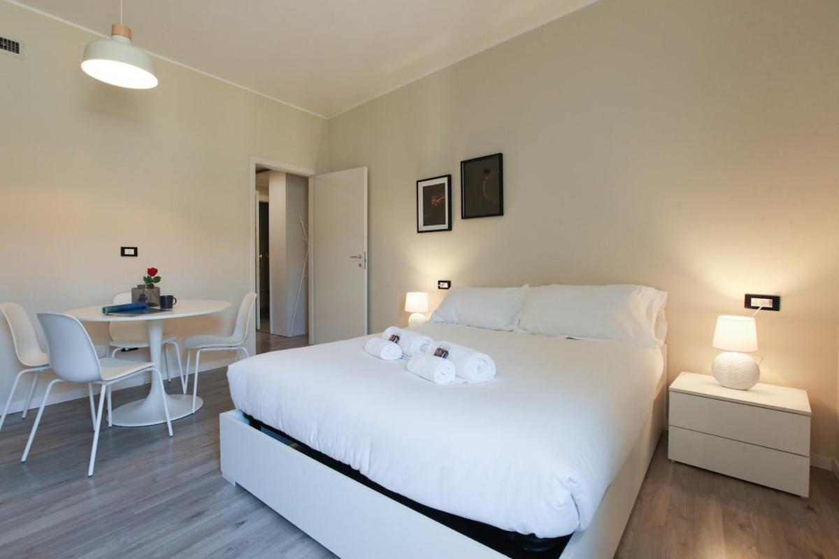 Station 2 Apartment *