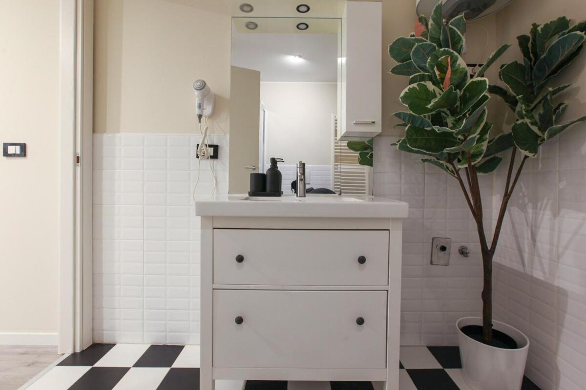 Station 2 Apartment