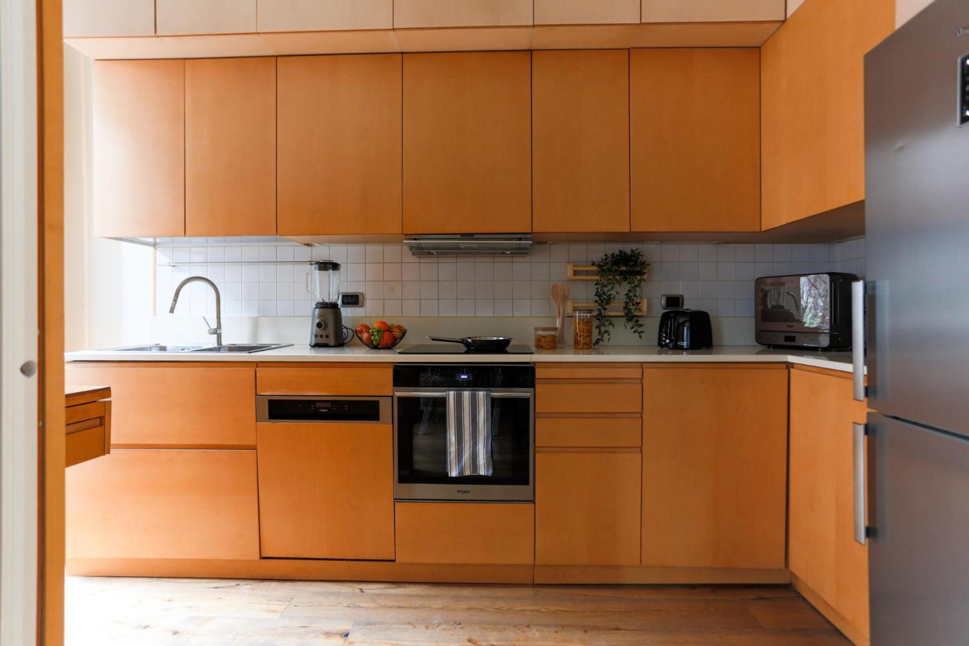 The Rent - Spacious Three-bedroom In The Heart Of Milano