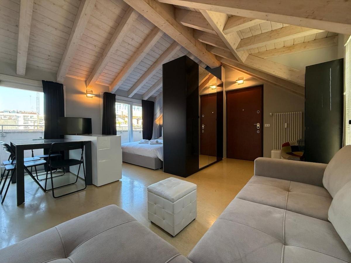 Rooftop Corso Con Terrazzo Privato Appartamento Milano