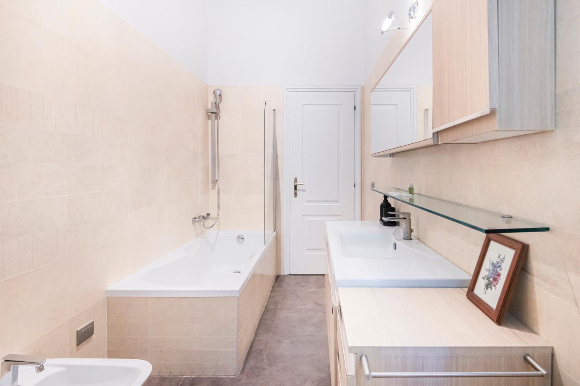 Appartamento Easylife - Magnificent Splendid Sant'ambrogio *