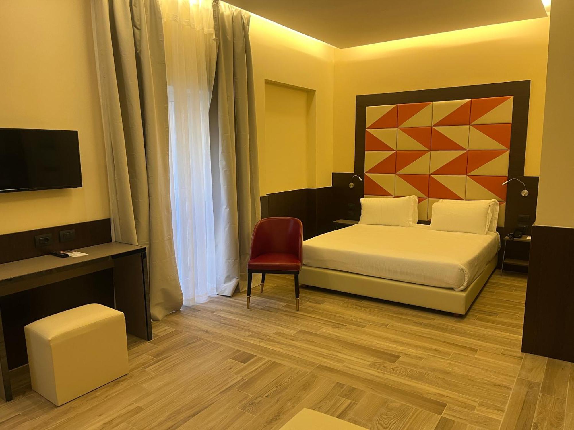 Jr Bocconi Hotel